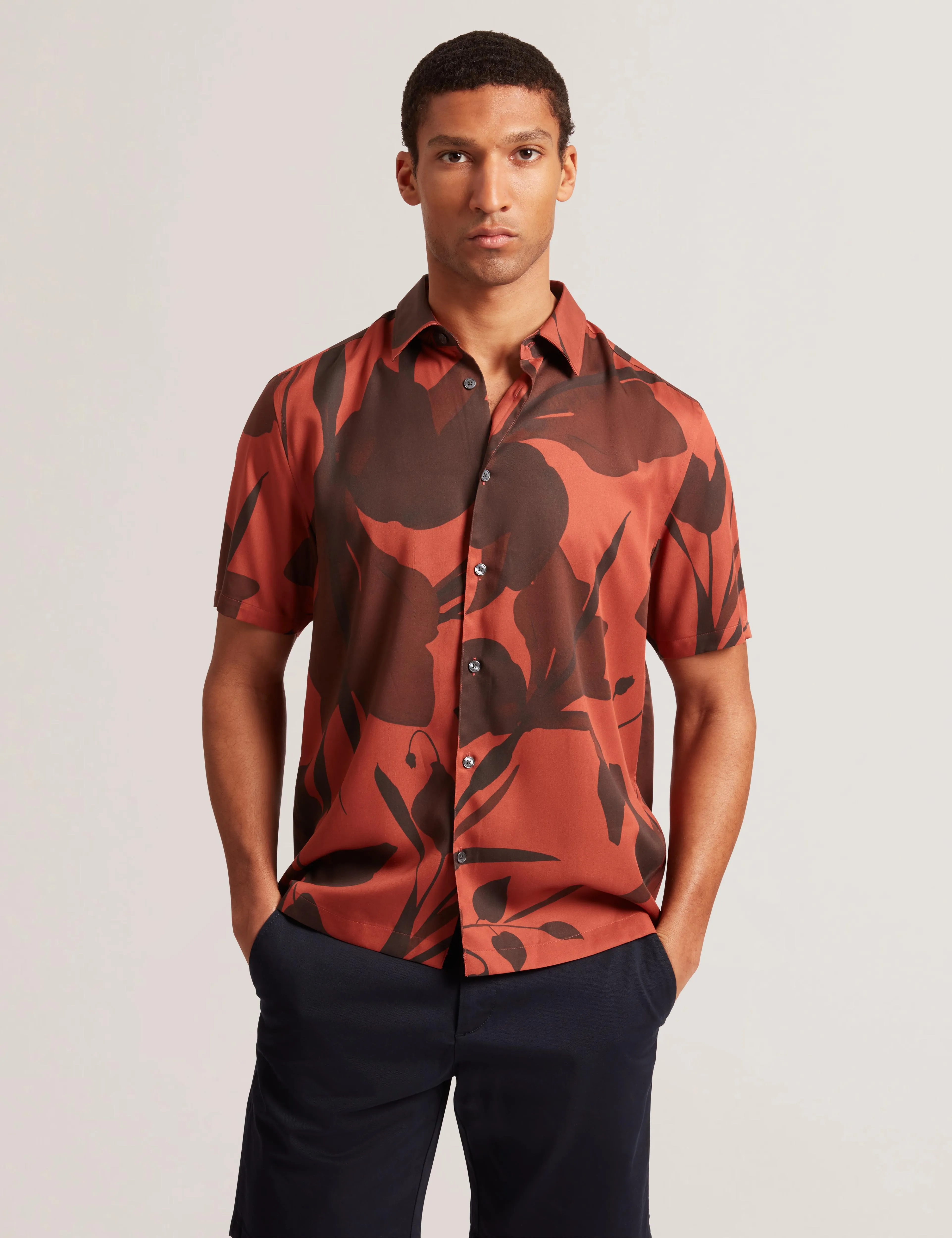 Seasonal Fashion PINEDA | RED