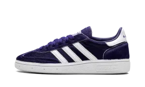 Handball Spezial "Collegiate Purple" Skateboard Motion