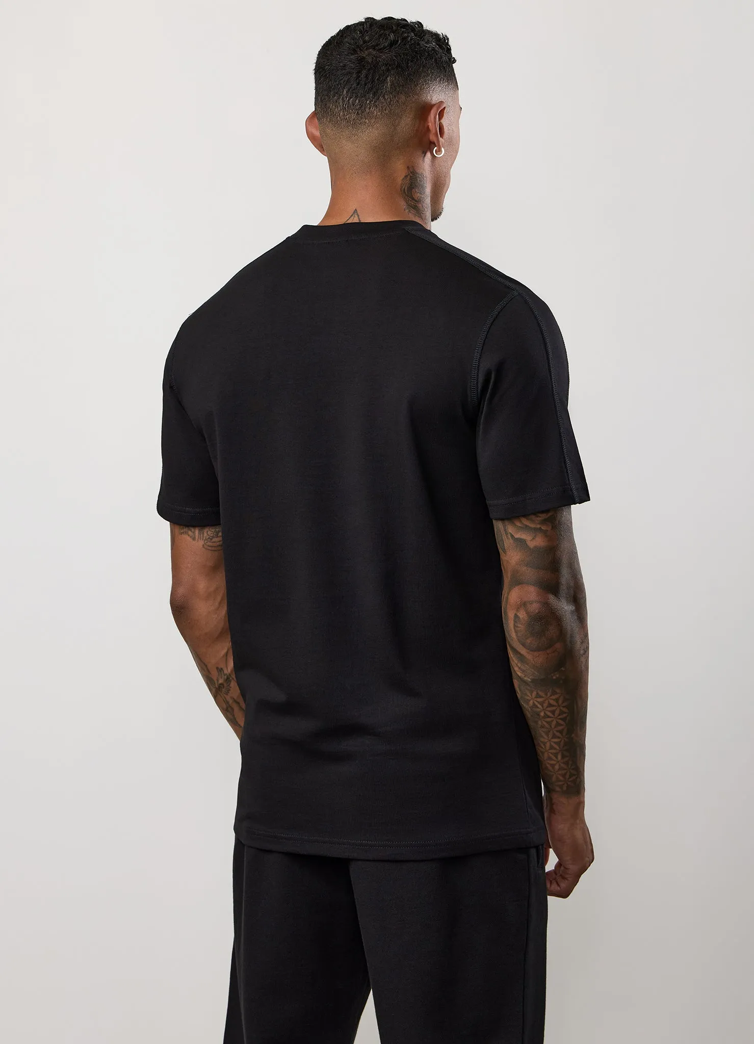 Cross Grain Knit Gym King Linear Jersey Tee - Black
