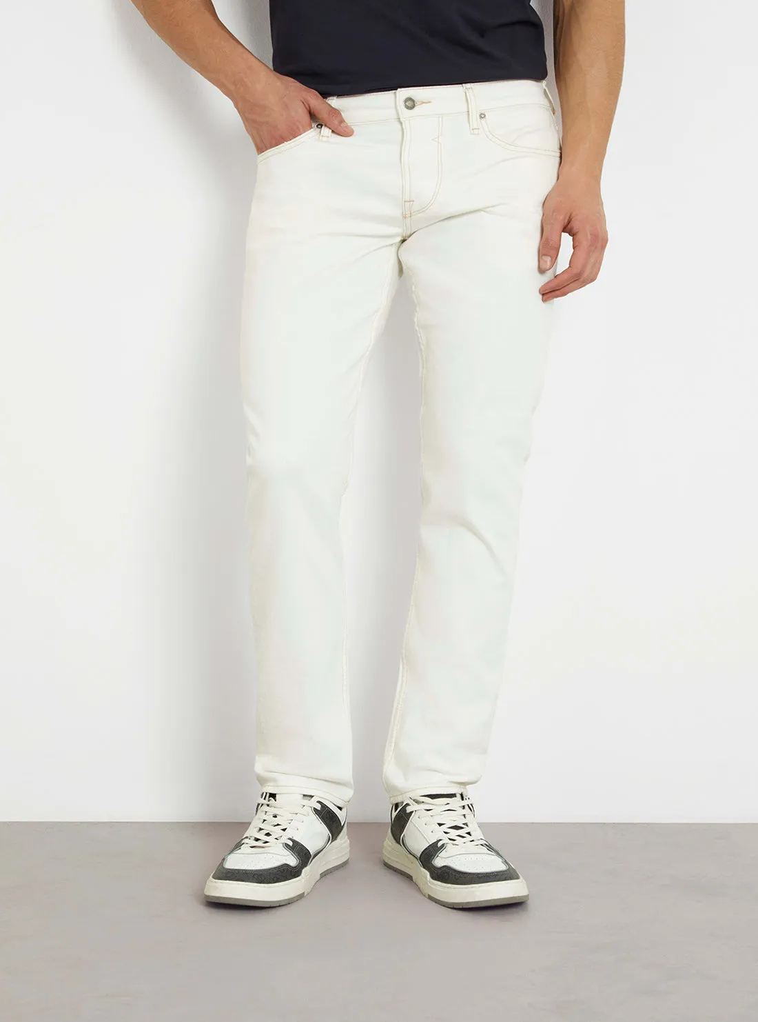 White Low-Rise Slim Tapered Jeans in White Wash Daily Attire