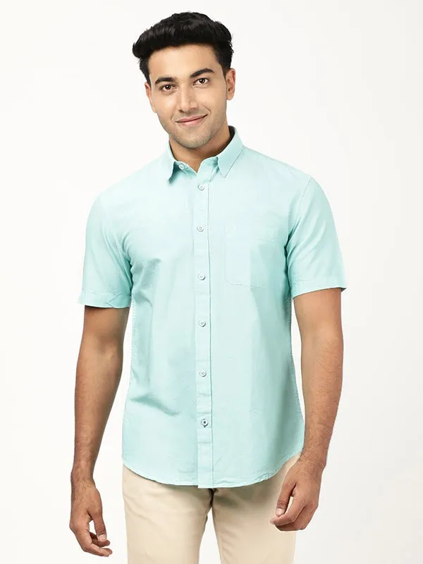 Lakeside Relaxation Reinforced Side Vents Men Solid Half Sleeve Cotton Shirt