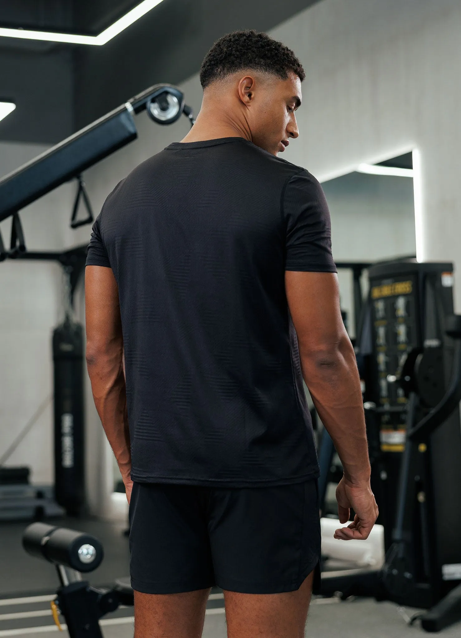 homecoming Gym King Geometric Knit Linear Tee - Black