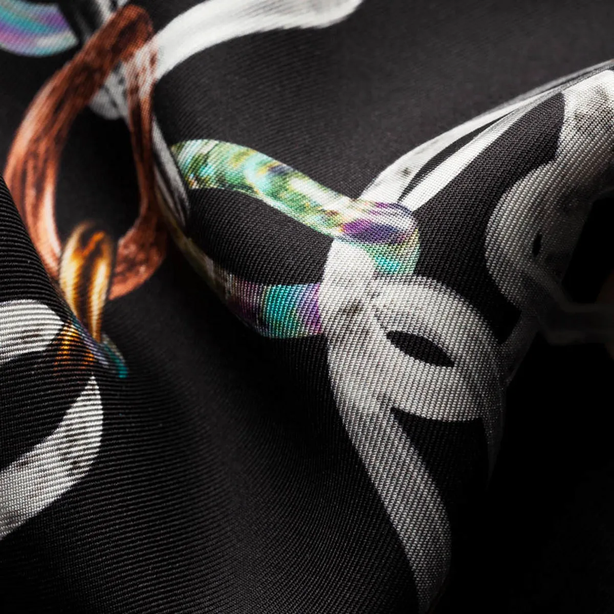 Seasonal Trend Eton - Slim Fit 3D Print Silk Shirt in Black