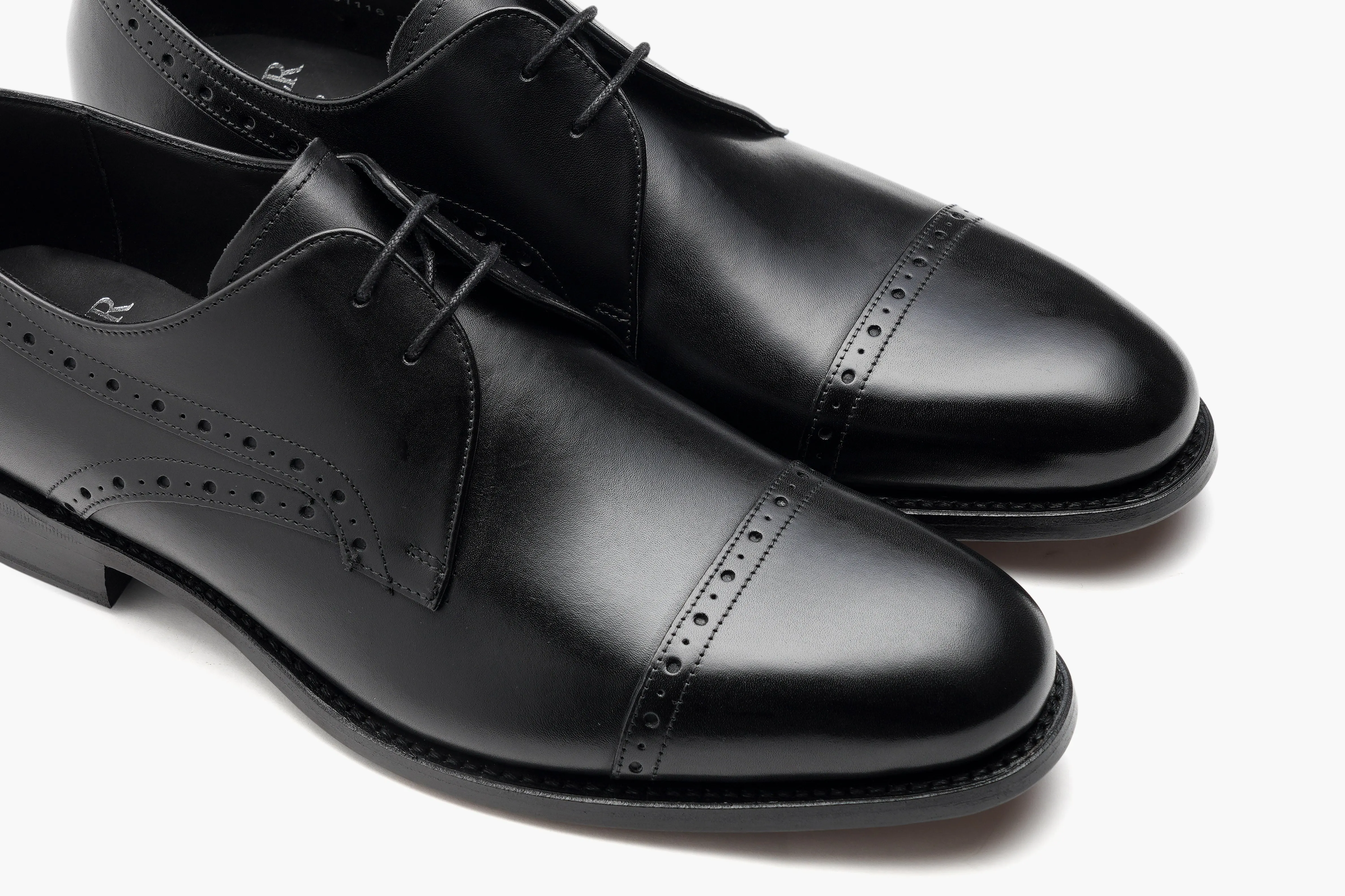 Retro Style Focused Mind Ealing - Black Calf