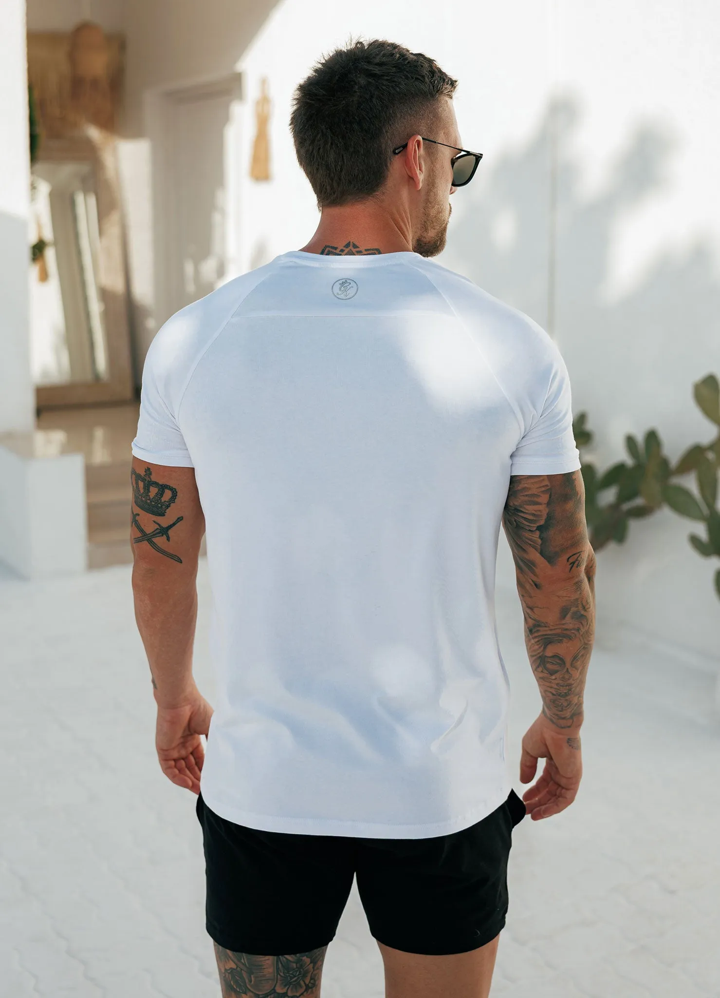 Simple Look Gym King Pro Logo Jersey Tee - White