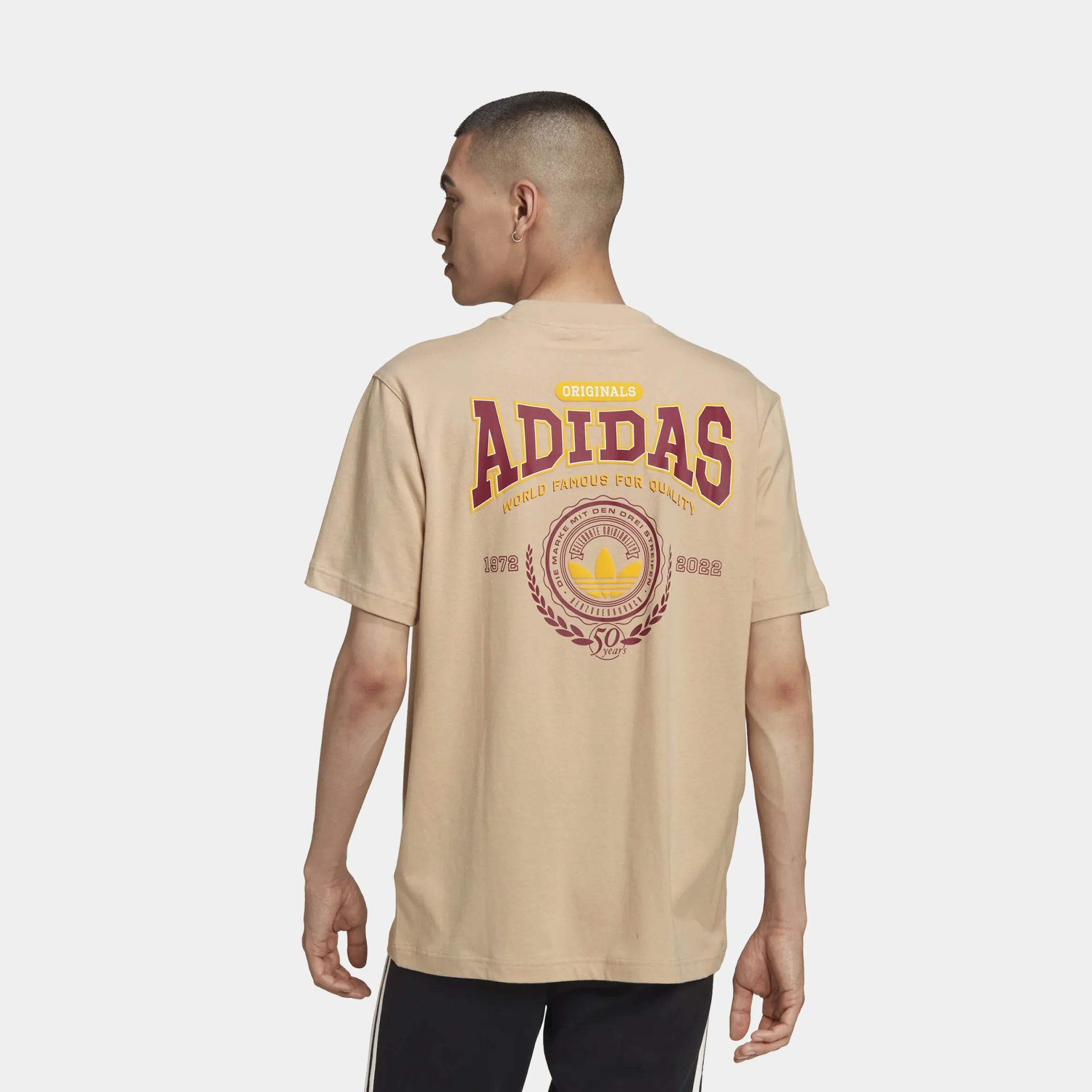 Street Casual Look Class Of 72 Varsity Loose Tee Mens Short Sleeve Shirt (Beige)