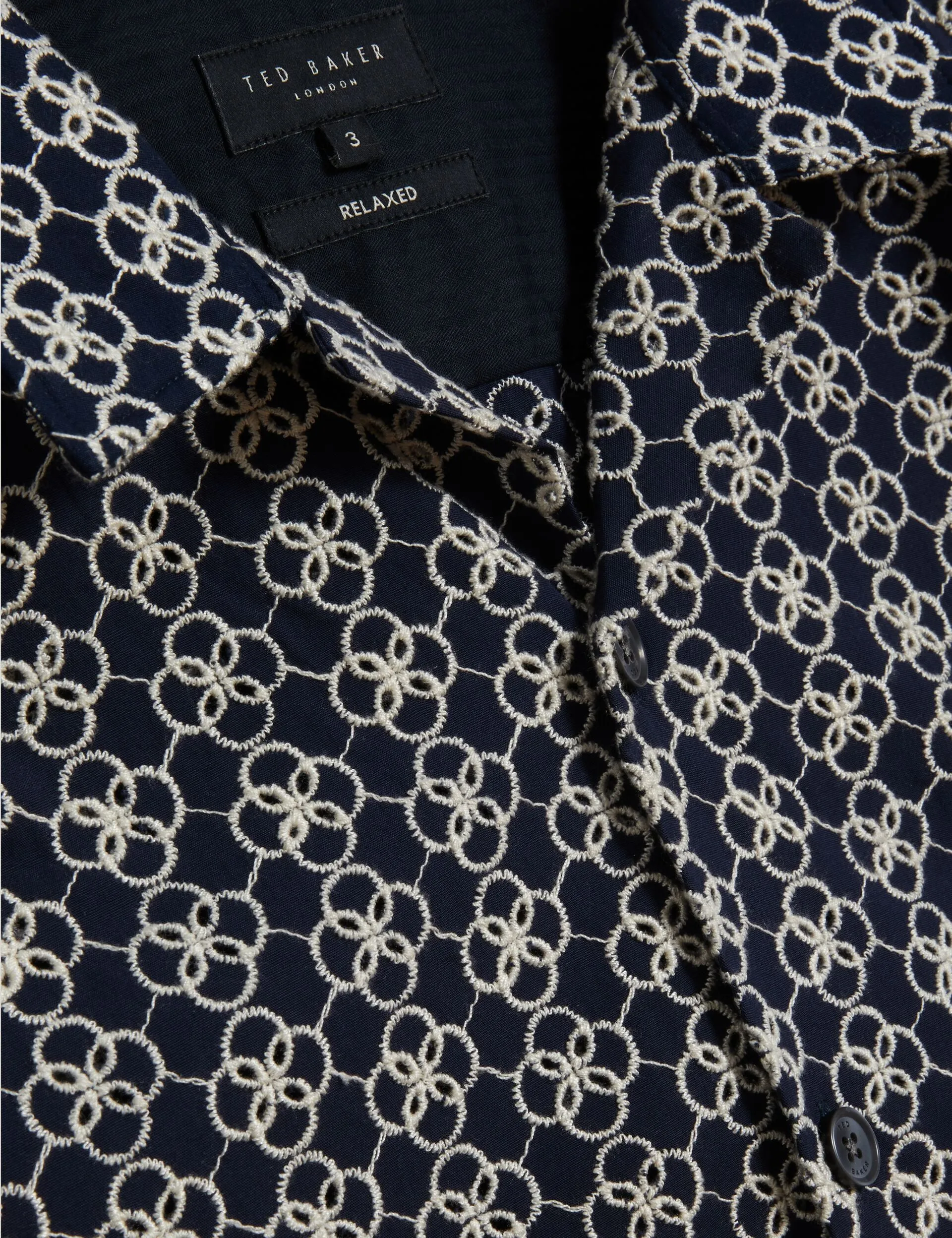 FINLAYS | NAVY Weekend Outfit Outerwear Companion