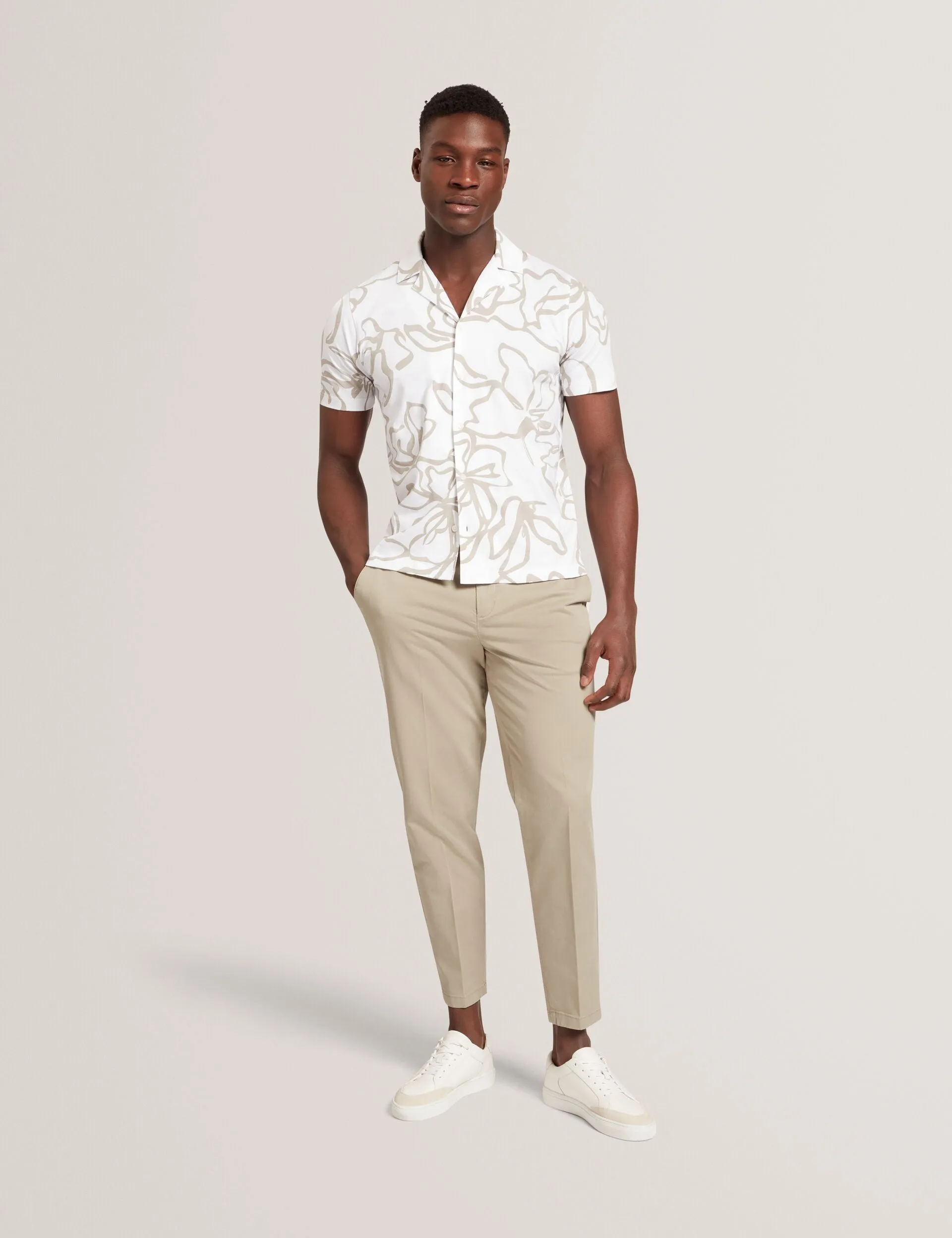 Plus Size Fit CLAUB | WHITE