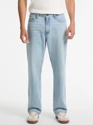 Relaxed Feel Bold Look Parent Style Guess Jeans Eco G15 Relaxed Tapered Jeans in Light Wash