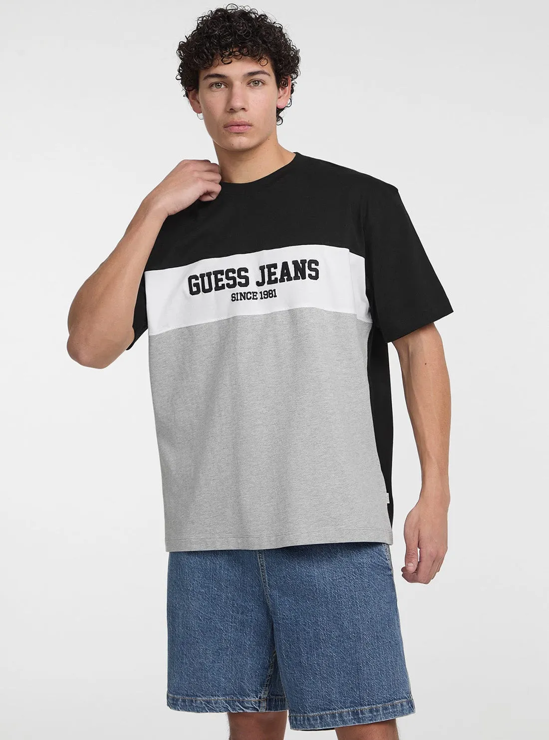 Trendy Design Sleek Comfort Guess Jeans Eco Grey Oversized Striped T-Shirt