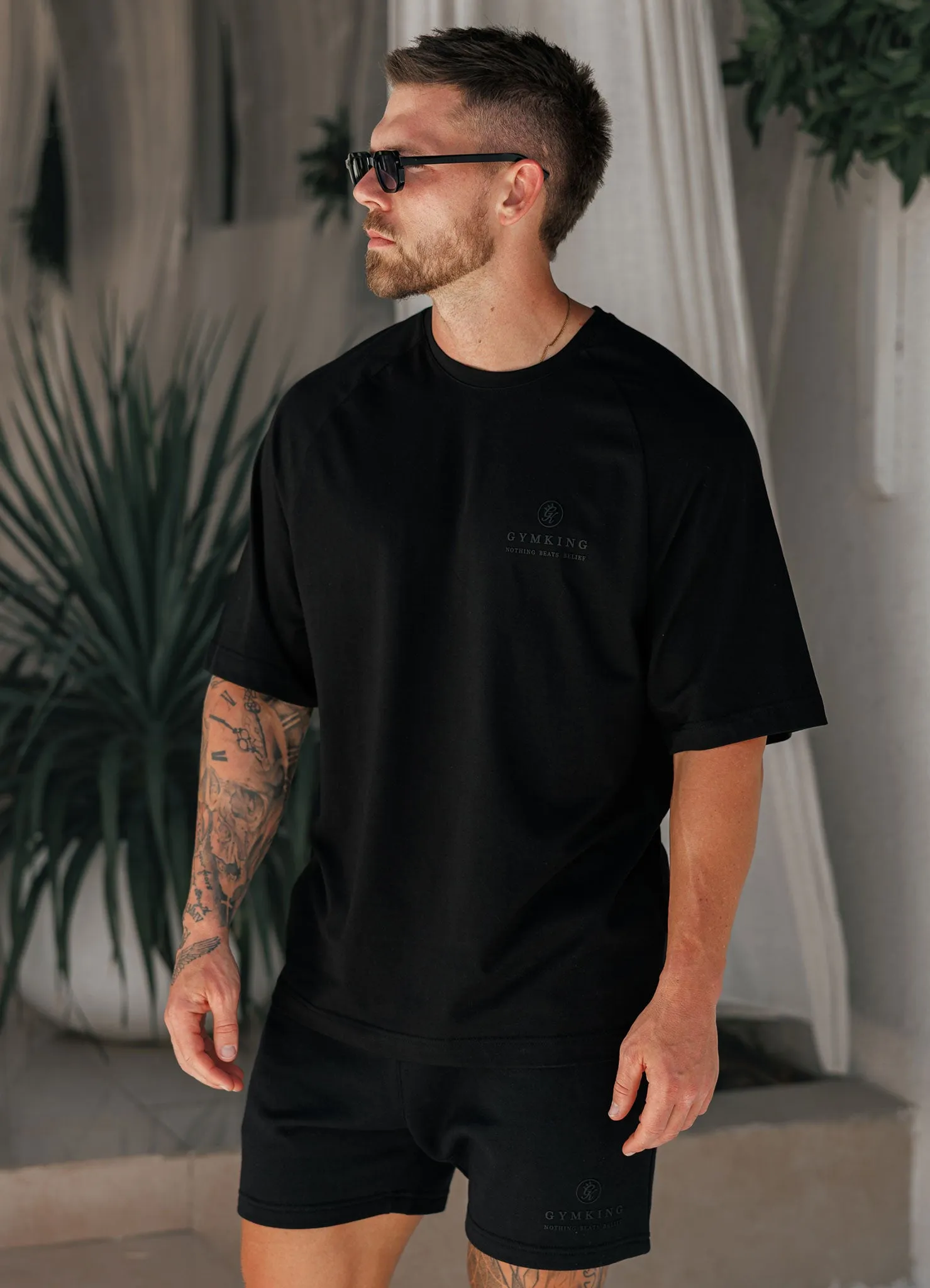 Flexible Fit Modern Smart Gym King Focus Relaxed Fit Tee - Black