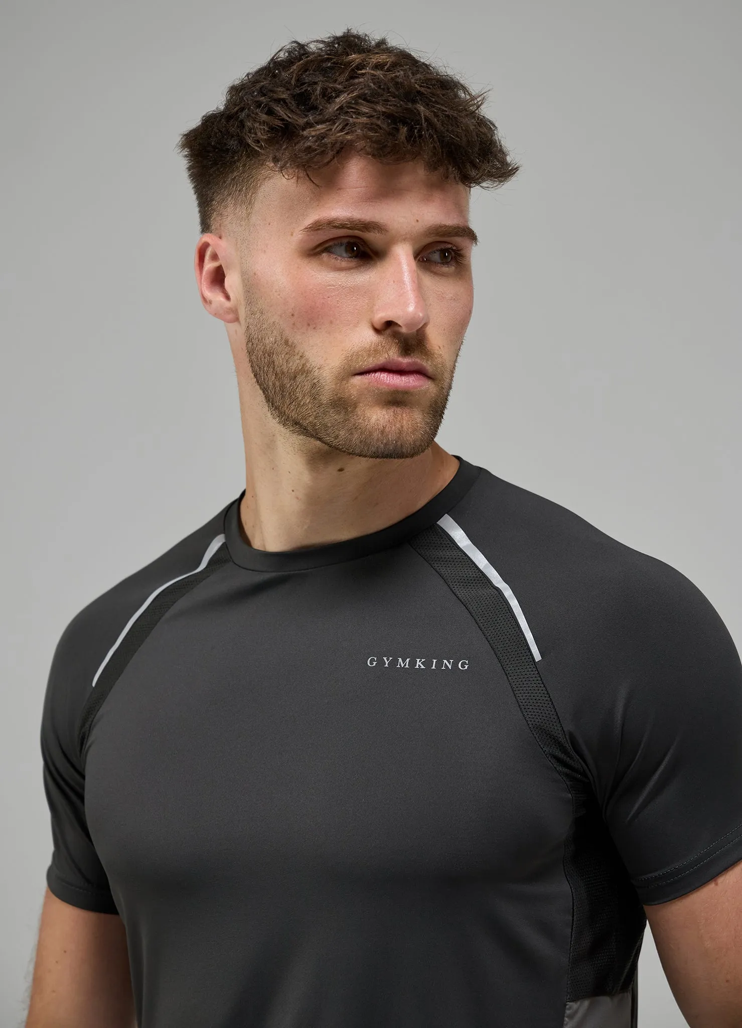 Fashion-Ready Gym King Focus Woven Tee - Black / Twilight Grey