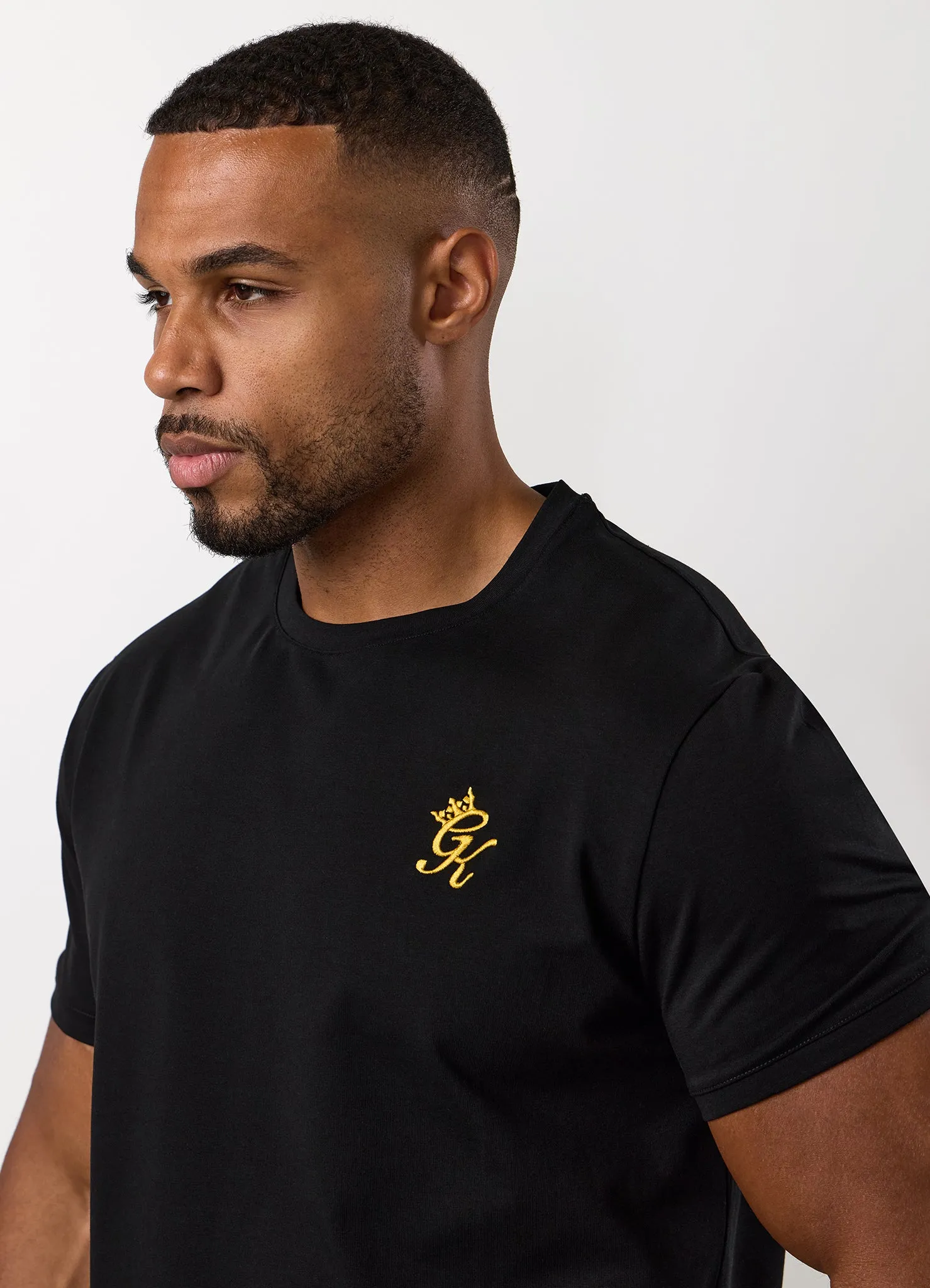 Fashion-Forward Fit Gym King Fundamental Tee - Black/Gold