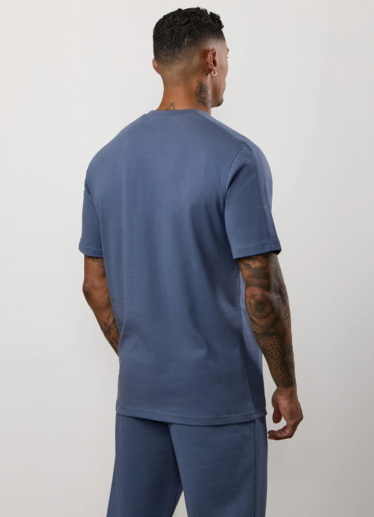 Soft and Light Gym King Linear Jersey Tee - Deep Sea Blue