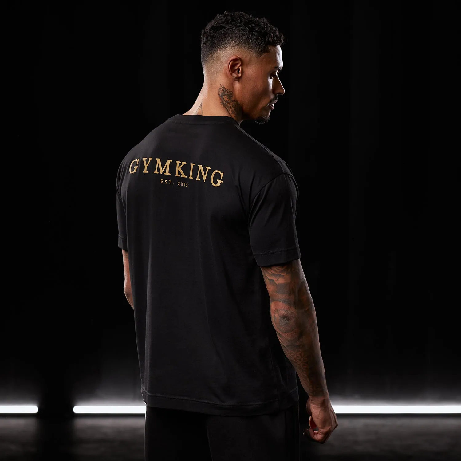 Gym King Oversized Logo T-shirt - Black/Gold Slim Silhouette Sporty Comfort