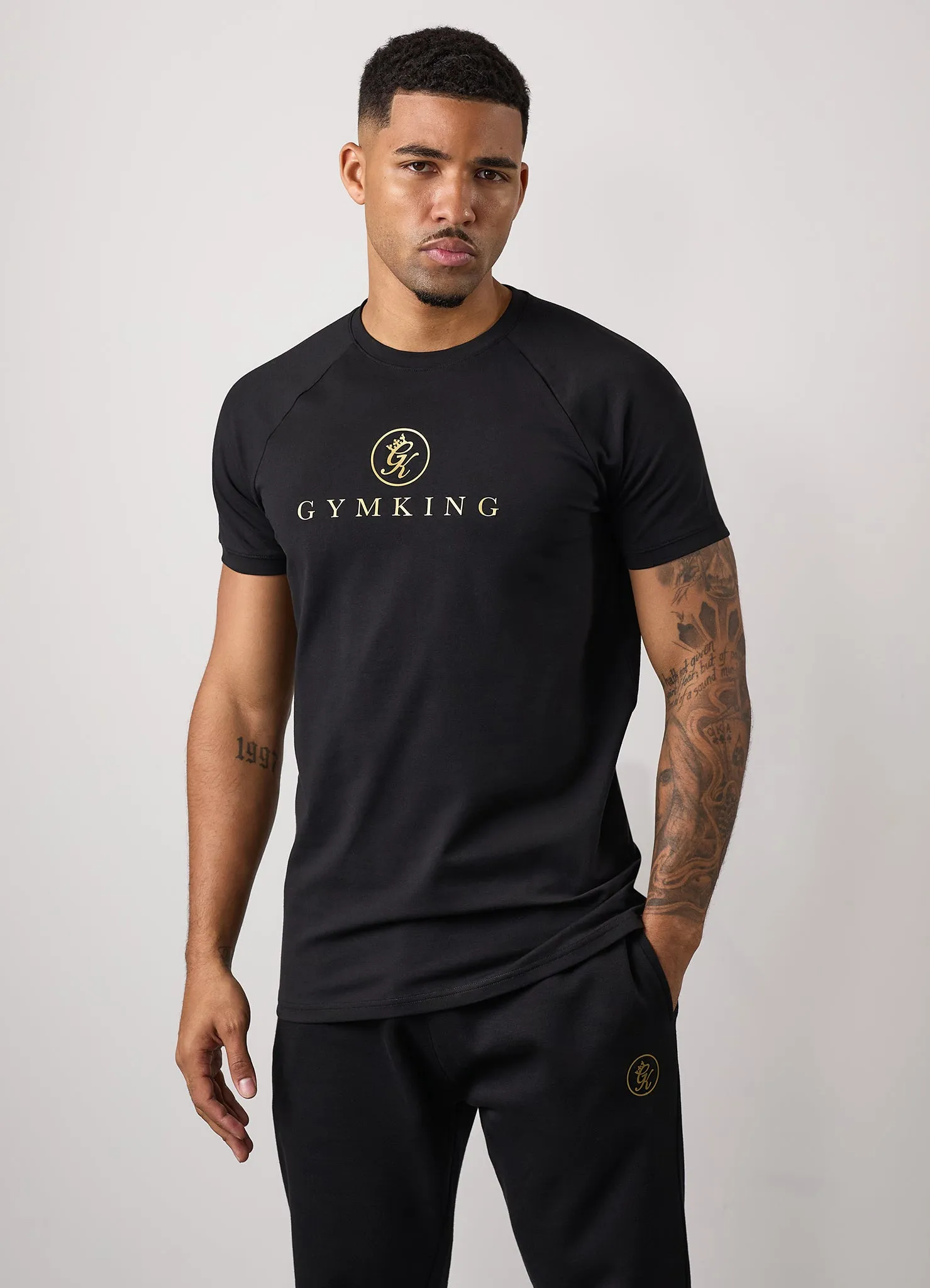 Gym King Pro Tee - Black/Gold Quick Comfort Design