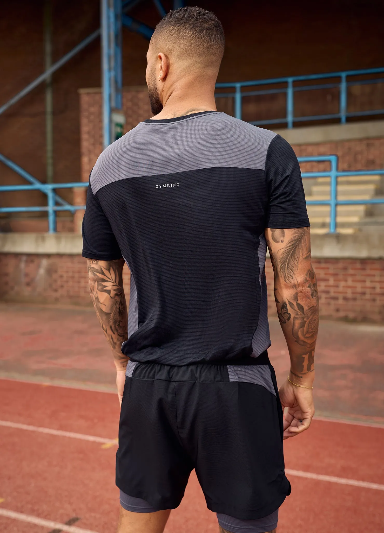 Gym King Progress Performance Tee - Black/Graphite Perfect Comfort