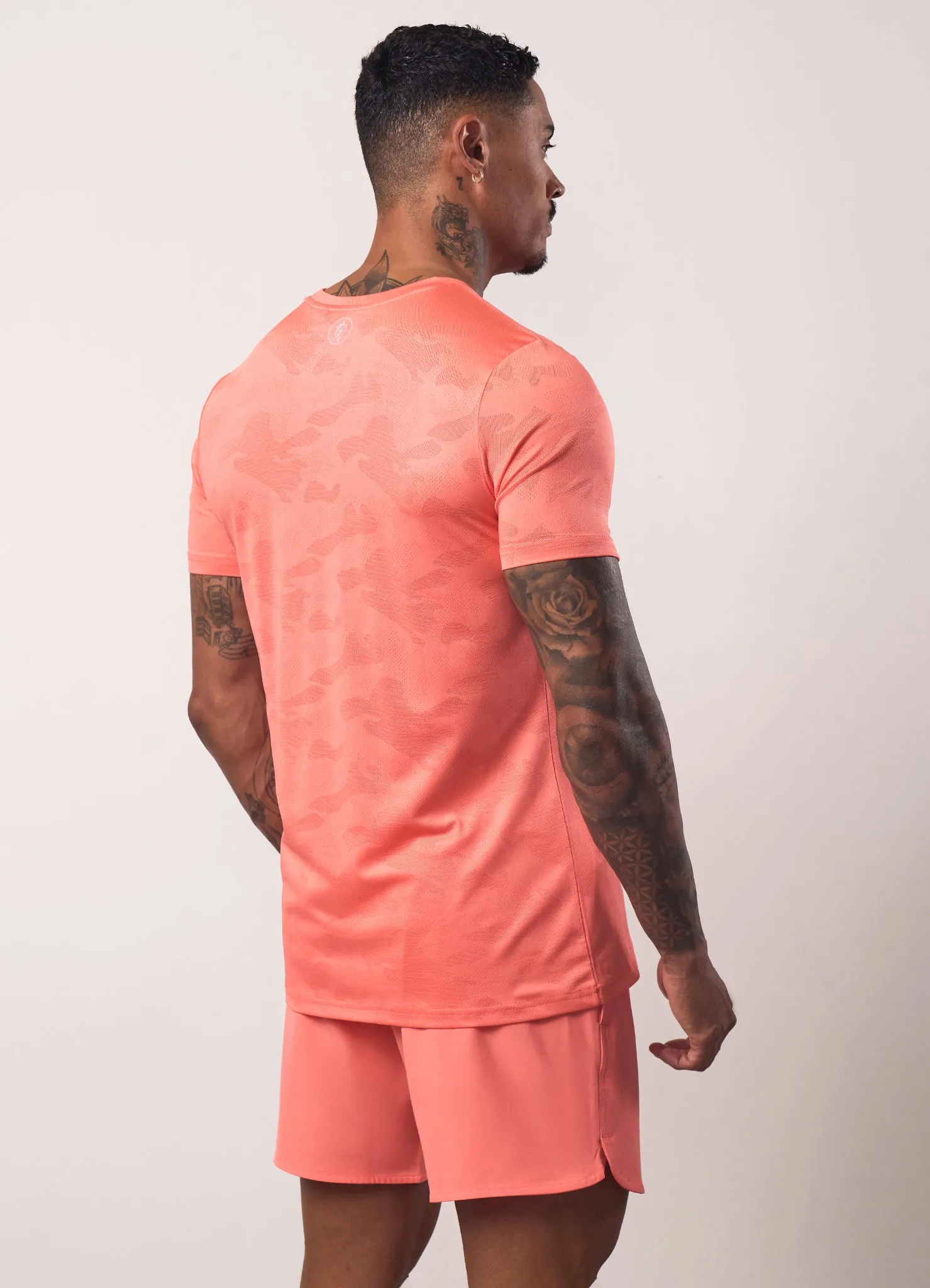 Relaxed and Easy Indoor clothing Gym King Relentless Camo Tee - Coral Punch