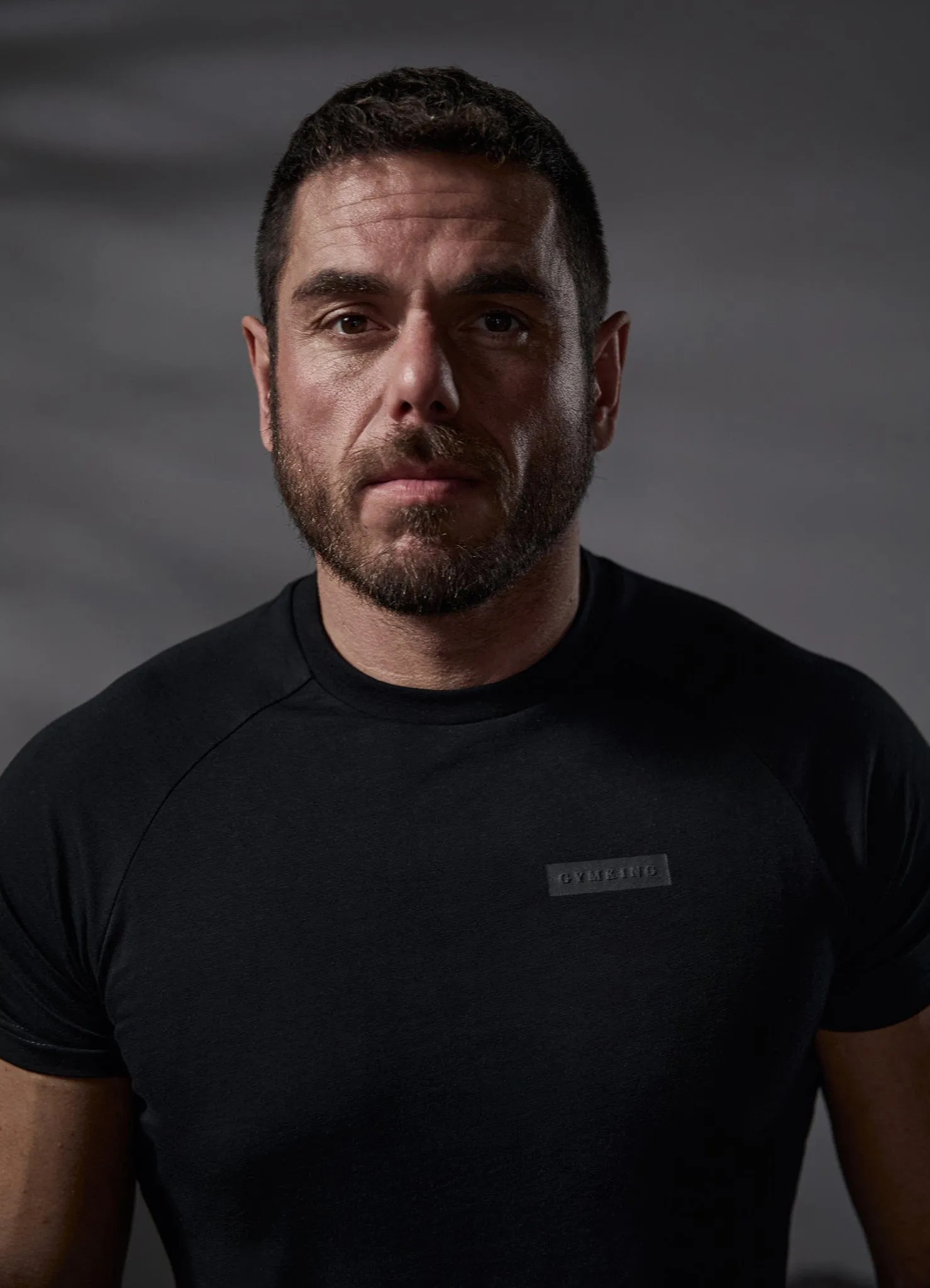 Gym King Stoic Tee - Black Relax Trend