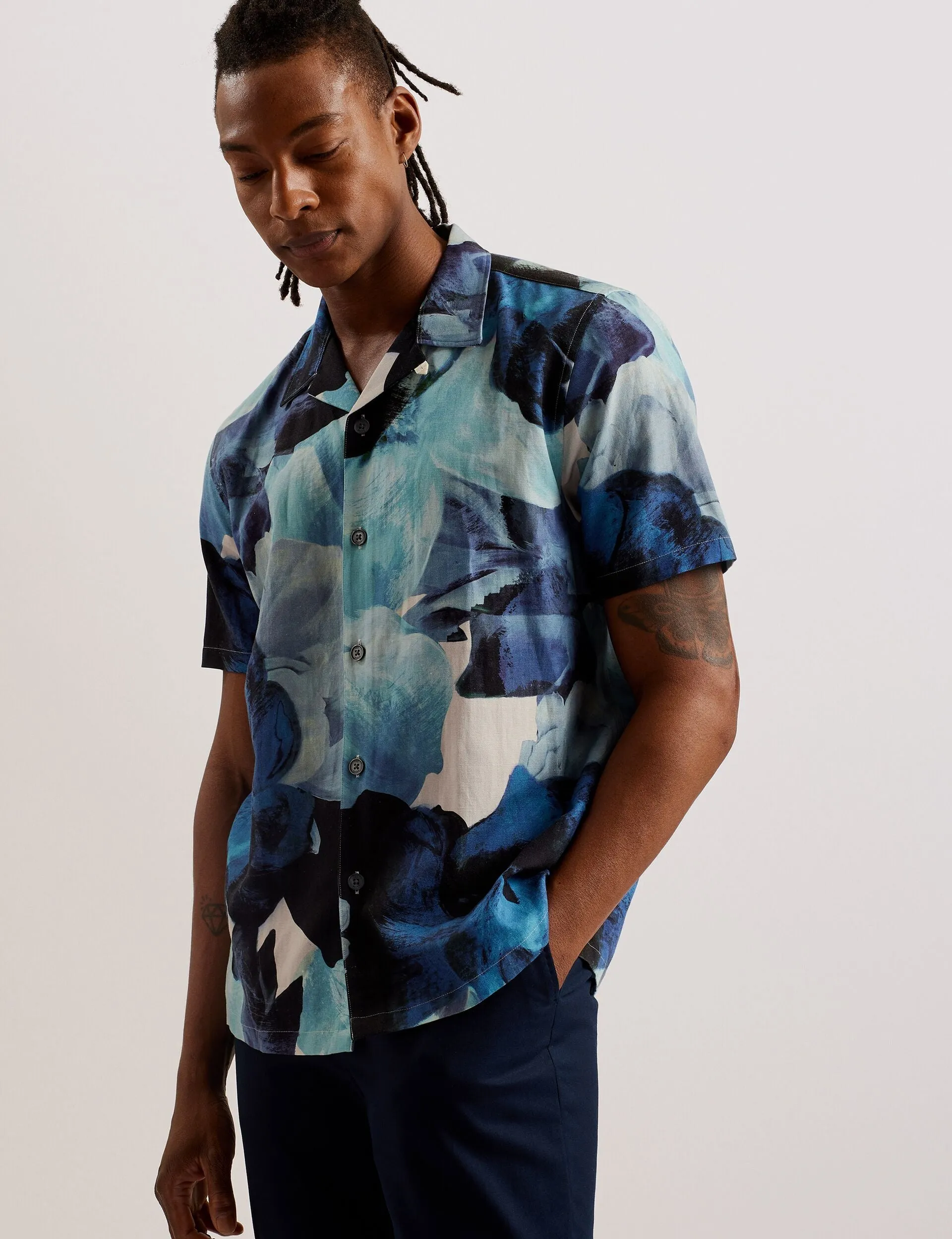 Mountain Escape HENRIS | BLUE