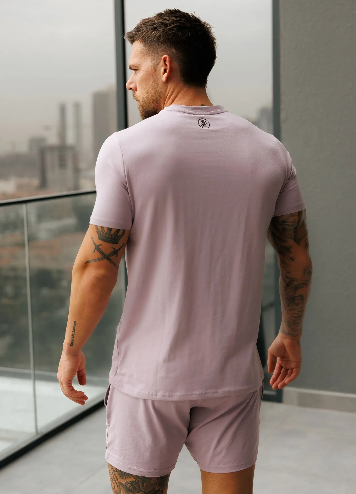 ComfortOptimizedConstruction Gym King Pro Logo V2 Jersey Tee - Lilac Smoke