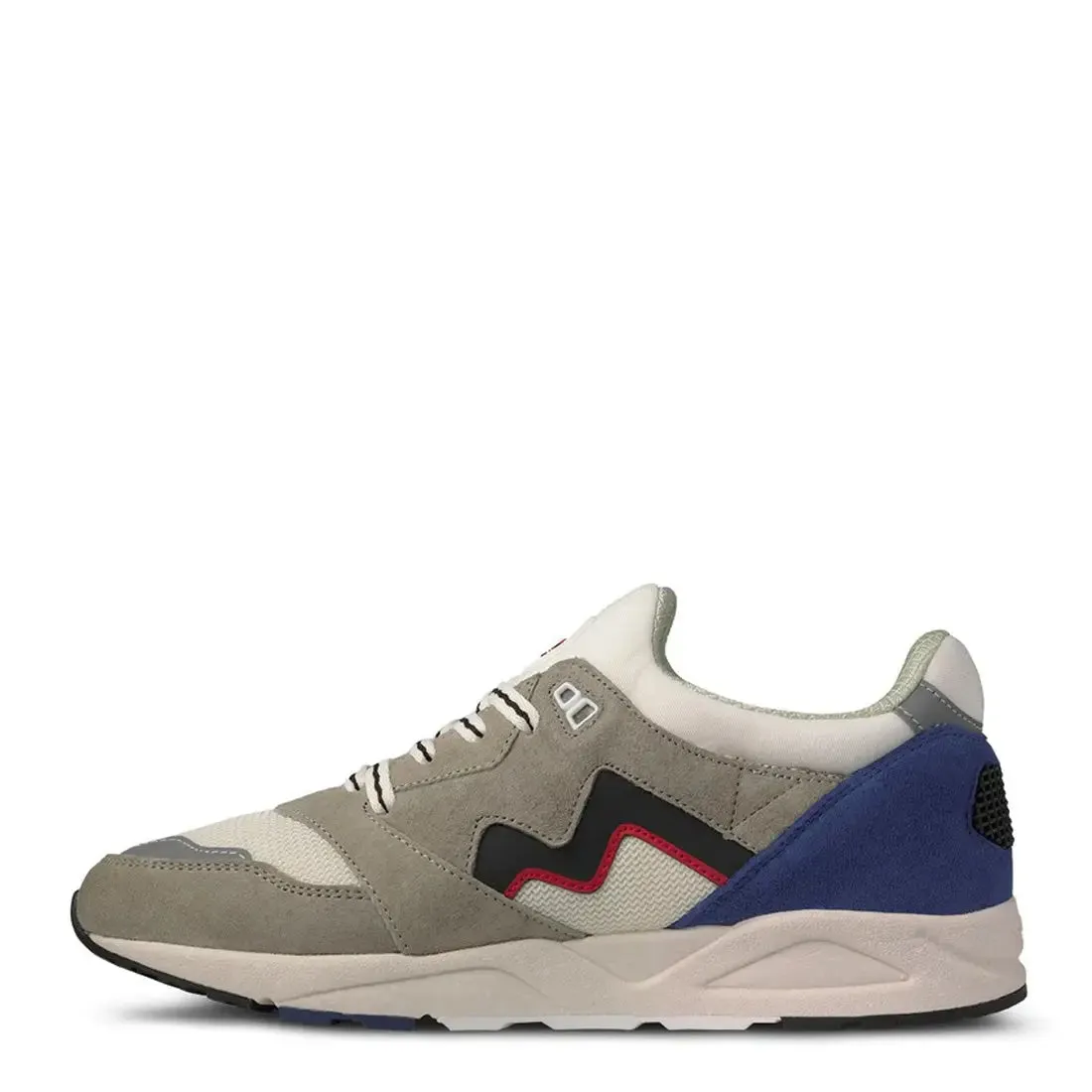 Dual Tone Comfort Heel Karhu Aria 95 Trainers Vetiver / Black