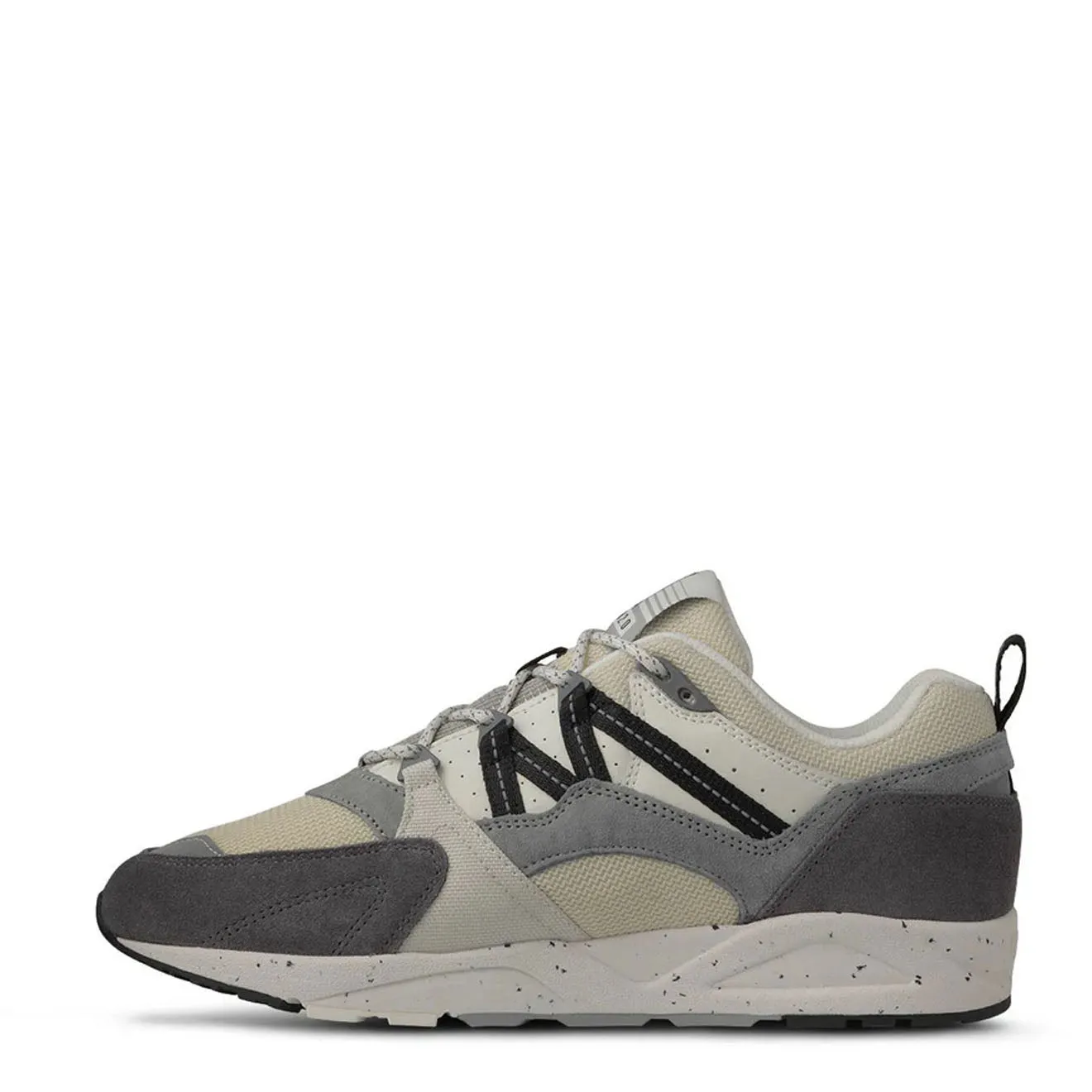 Karhu Fusion 2.0 Trainer Limestone / Jet Black Foam Lining Standing Workers
