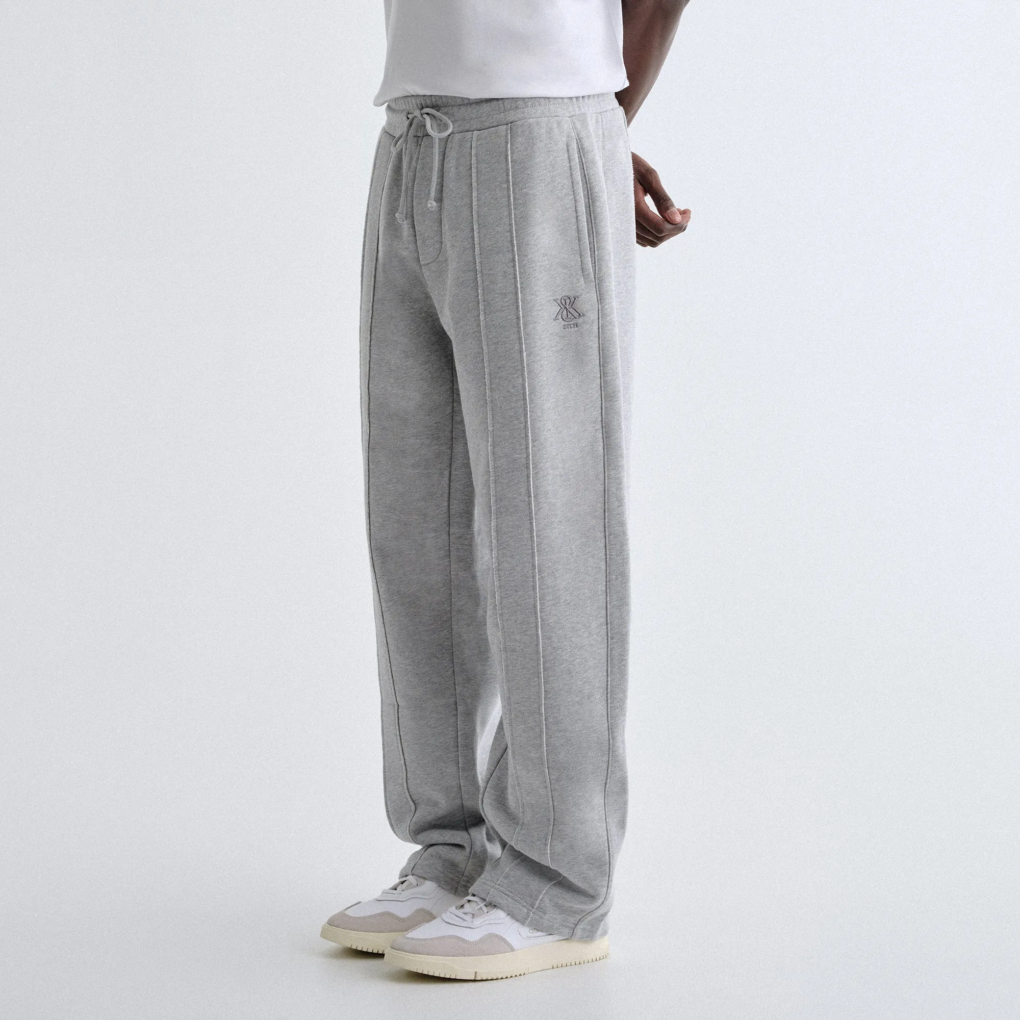Multi Pocket Design Abrasion Resistant Surface Kith Bryson Panelled Sweatpant - Mid Heather Grey