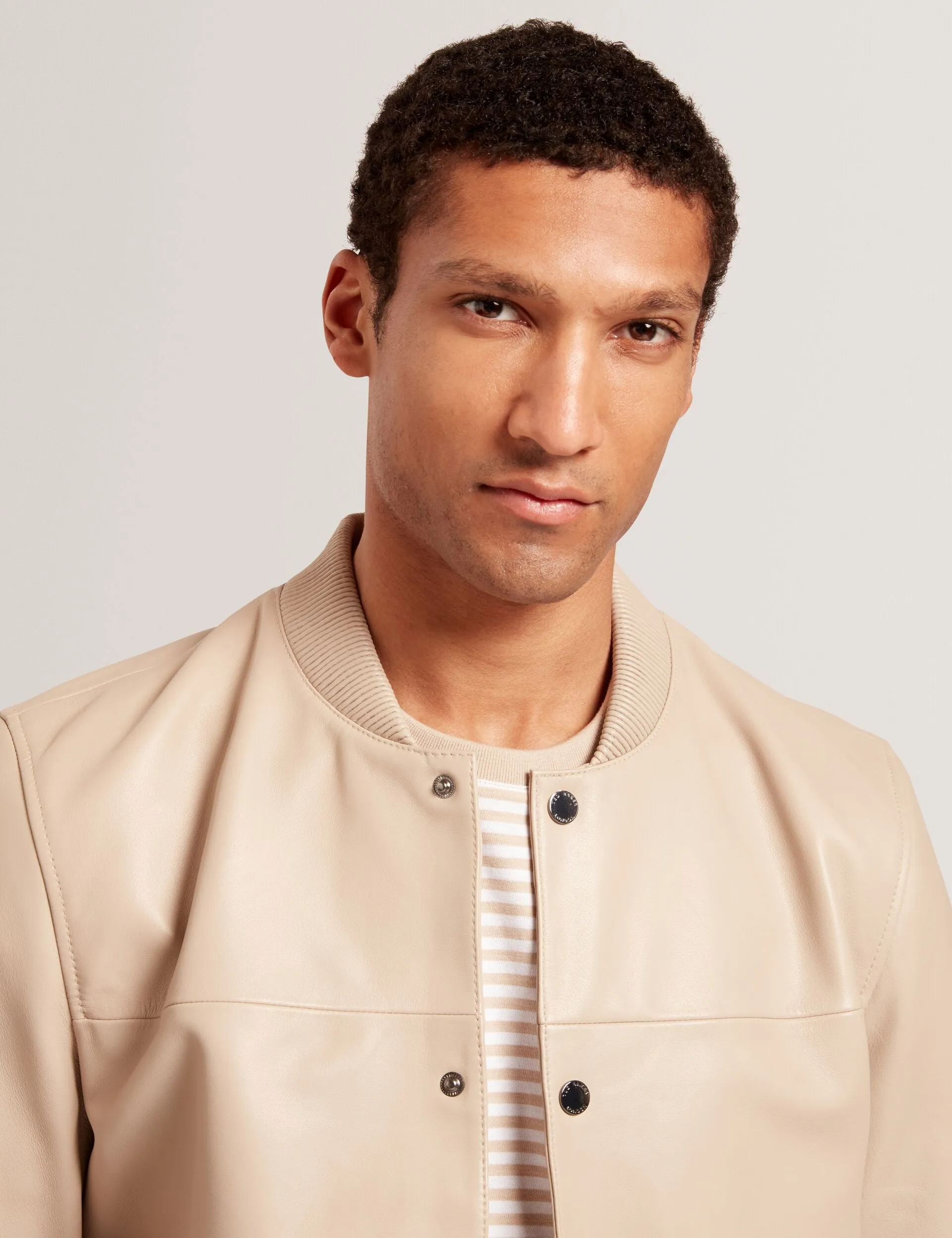 Hidden Storage Compartment LEEAMS | TAUPE