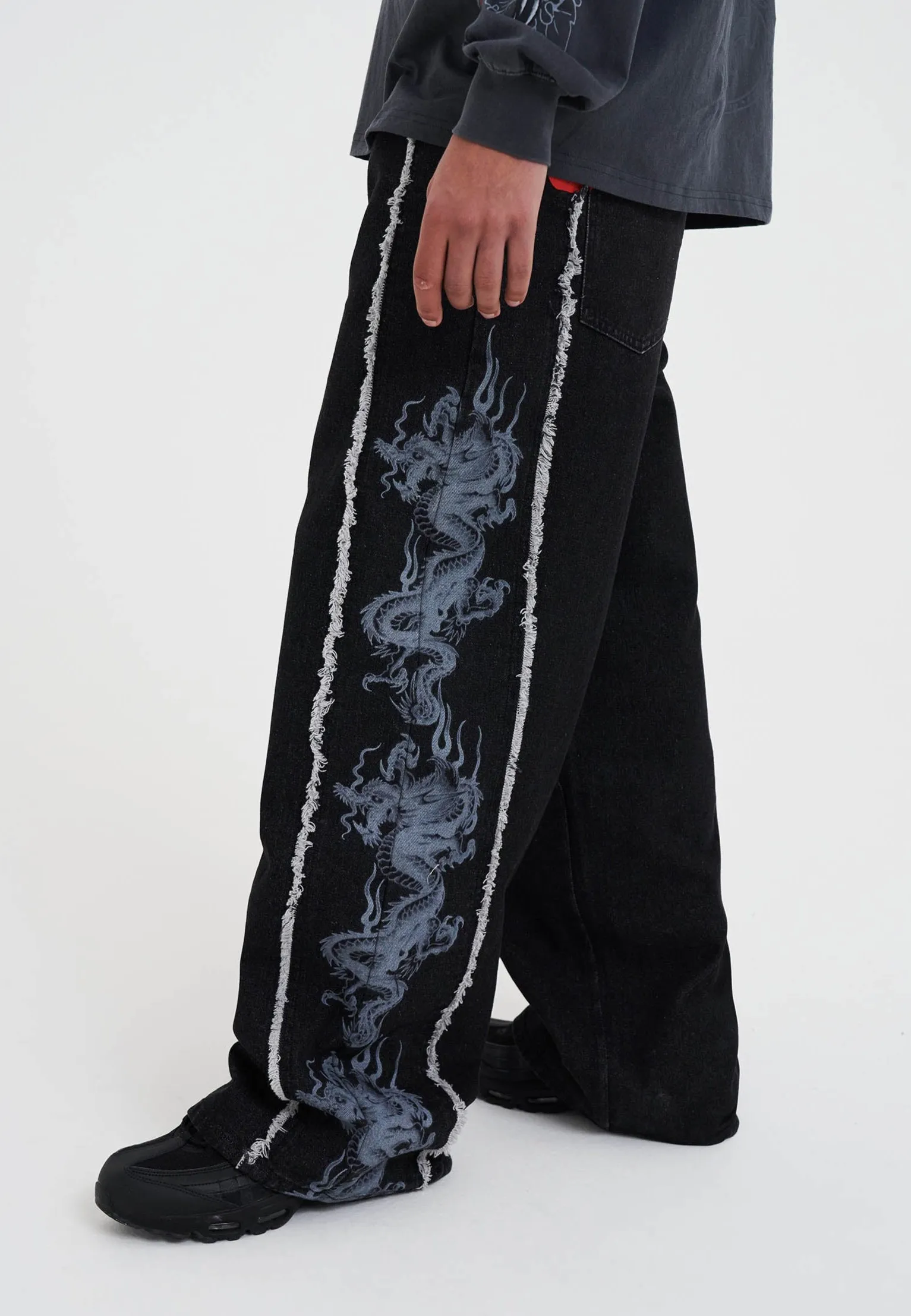 Weekend Warrior Creative Look Modern Mens Dragon Raw Seam Xxtra Denim Trousers Jeans - Black