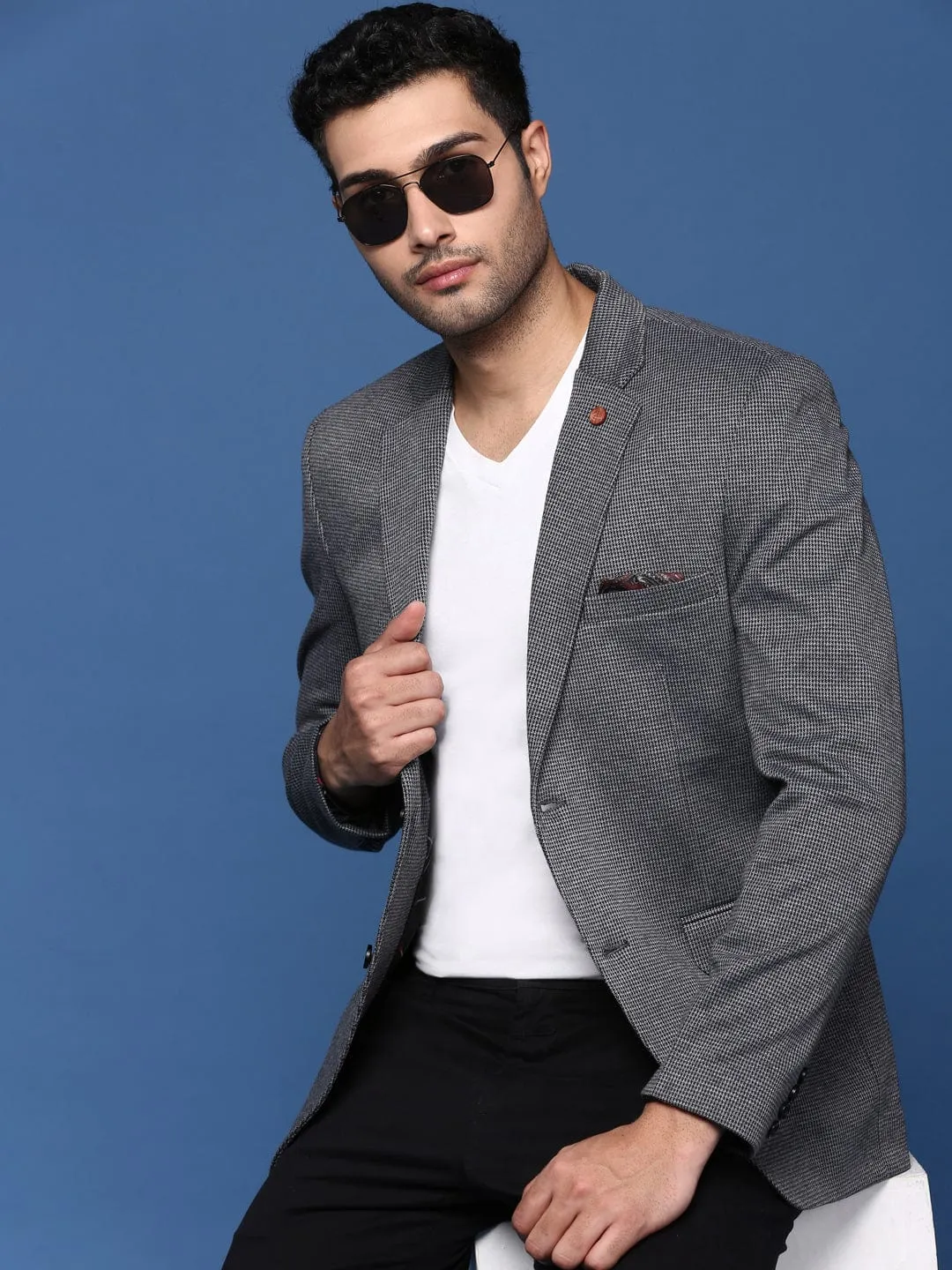Men's Grey Checked Notched Lapel Slim Fit Single Breasted Blazer Ergonomic Sleeve Shaping Relaxed Layers