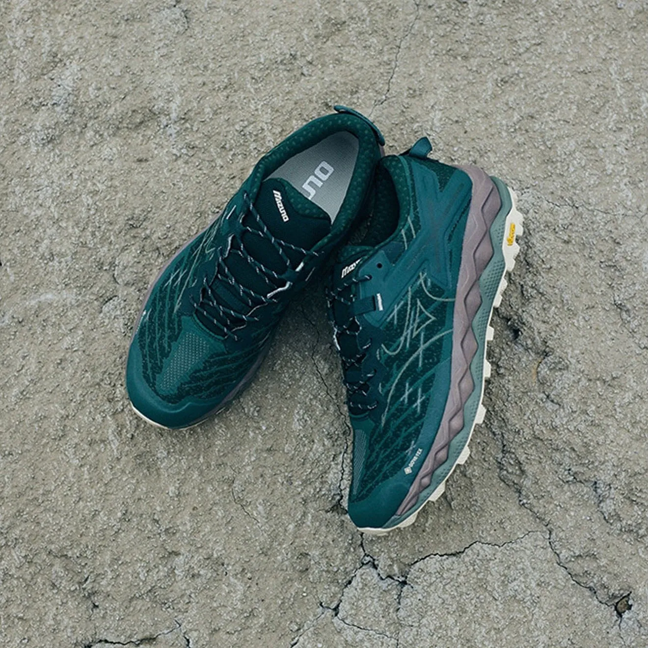 Skin Soft Beauty Walk Mizuno Wave Mujin LS GTX Pine Grove / Ultimate Gray / Bistro Green