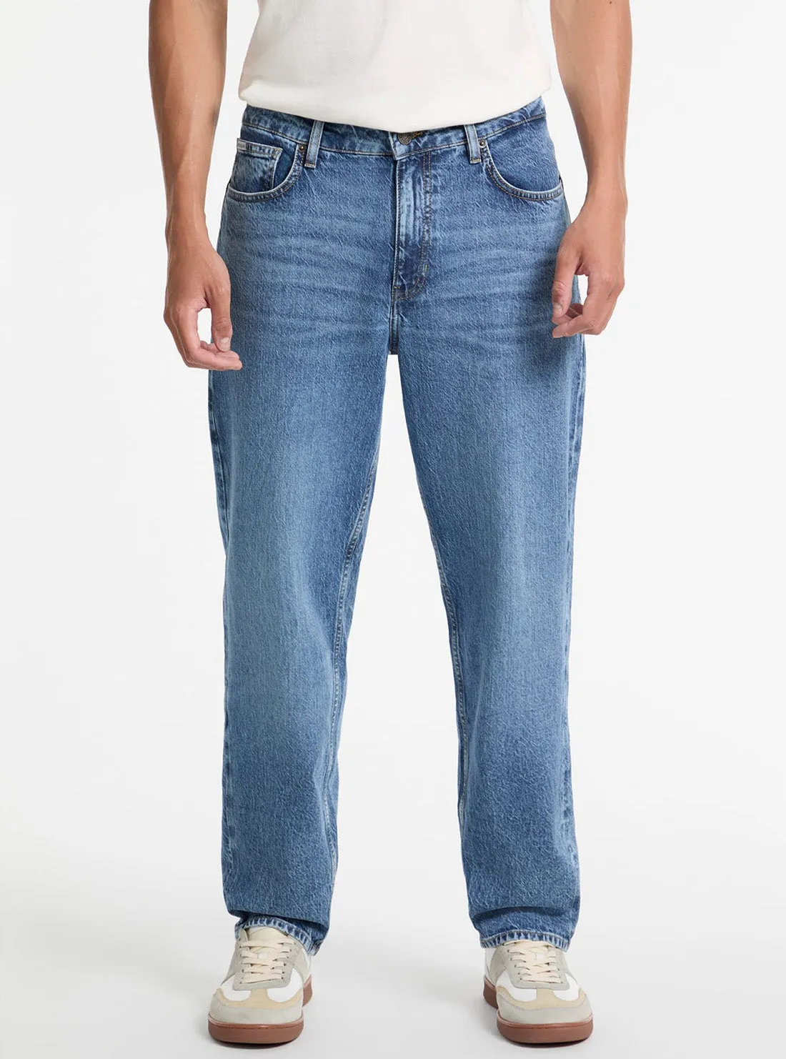 Work Meeting Casual Guess Jeans Eco G15 Relaxed Tapered Jeans in Medium Wash