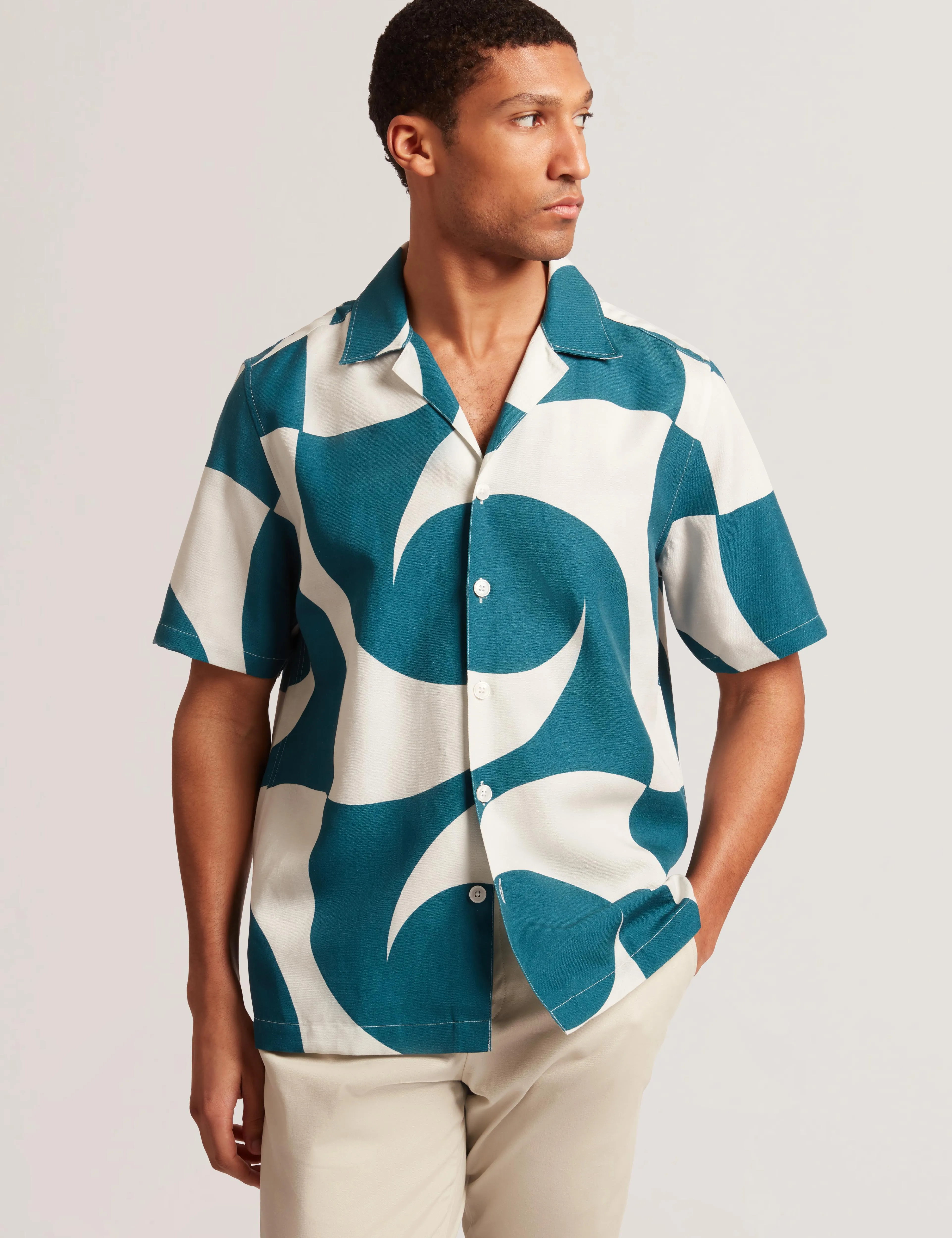 ROLDAN | TURQUOISE Mountain Escape Stylish Comfort