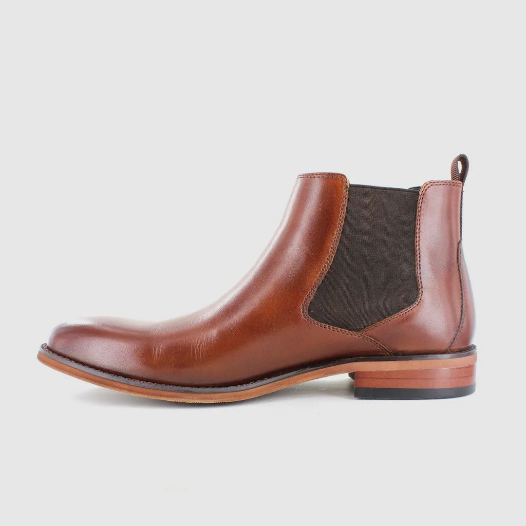 Family Reunion Noah Chelsea Boots Tan