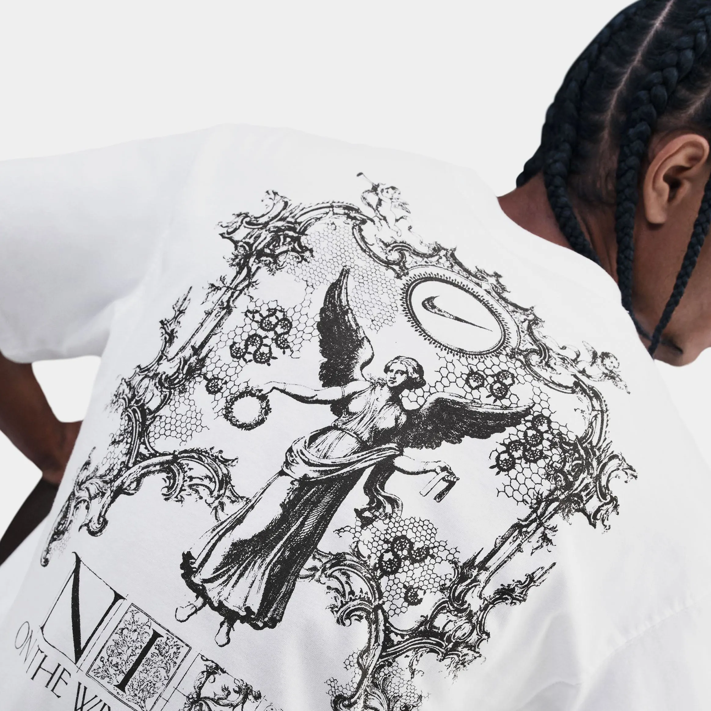 NSW Max 90 On The Wings Of Victory Mens Short Sleeve Shirt (White/Black) Soft and Light Wear Travel Style Trend