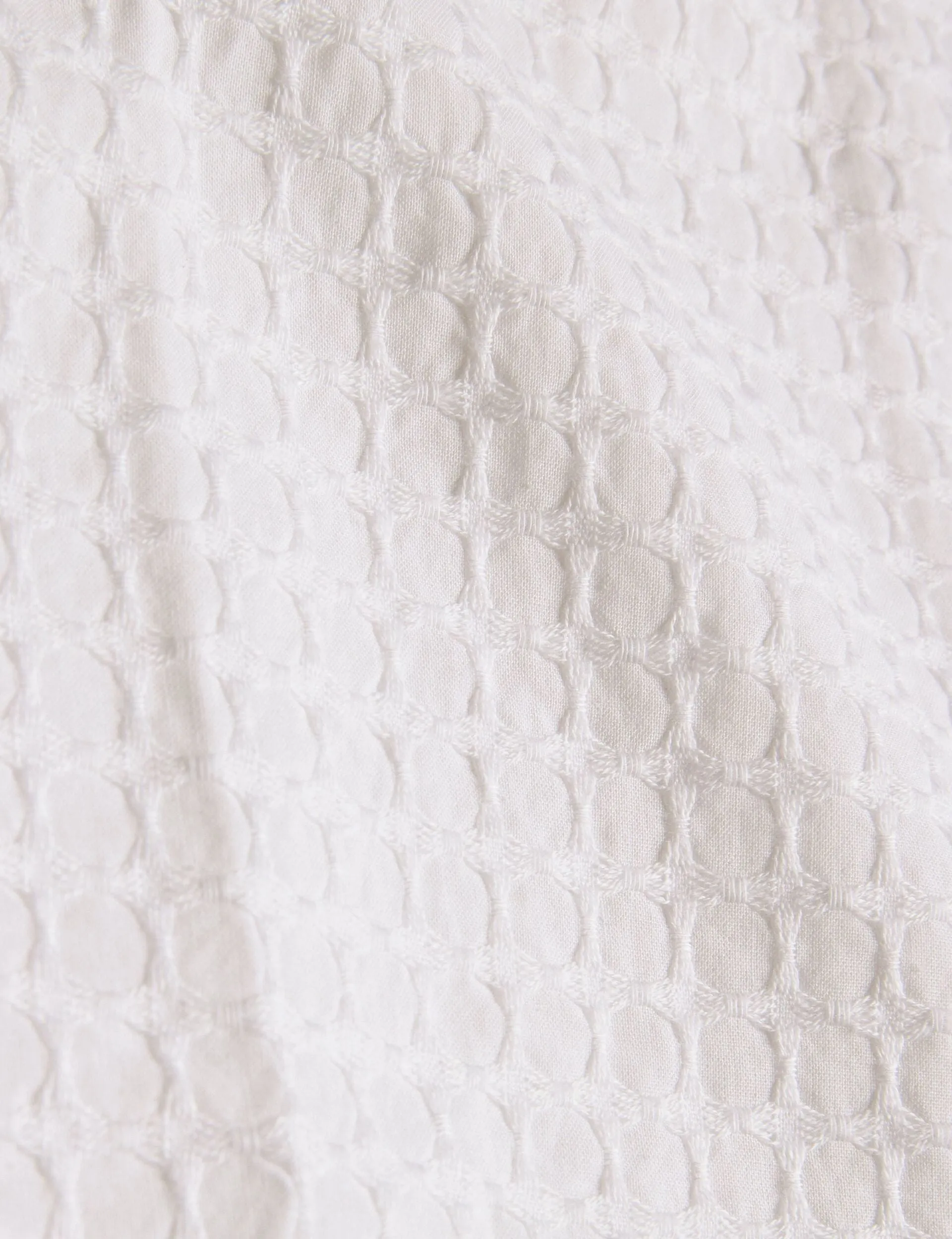 Flexible Placket Structure OISE | WHITE