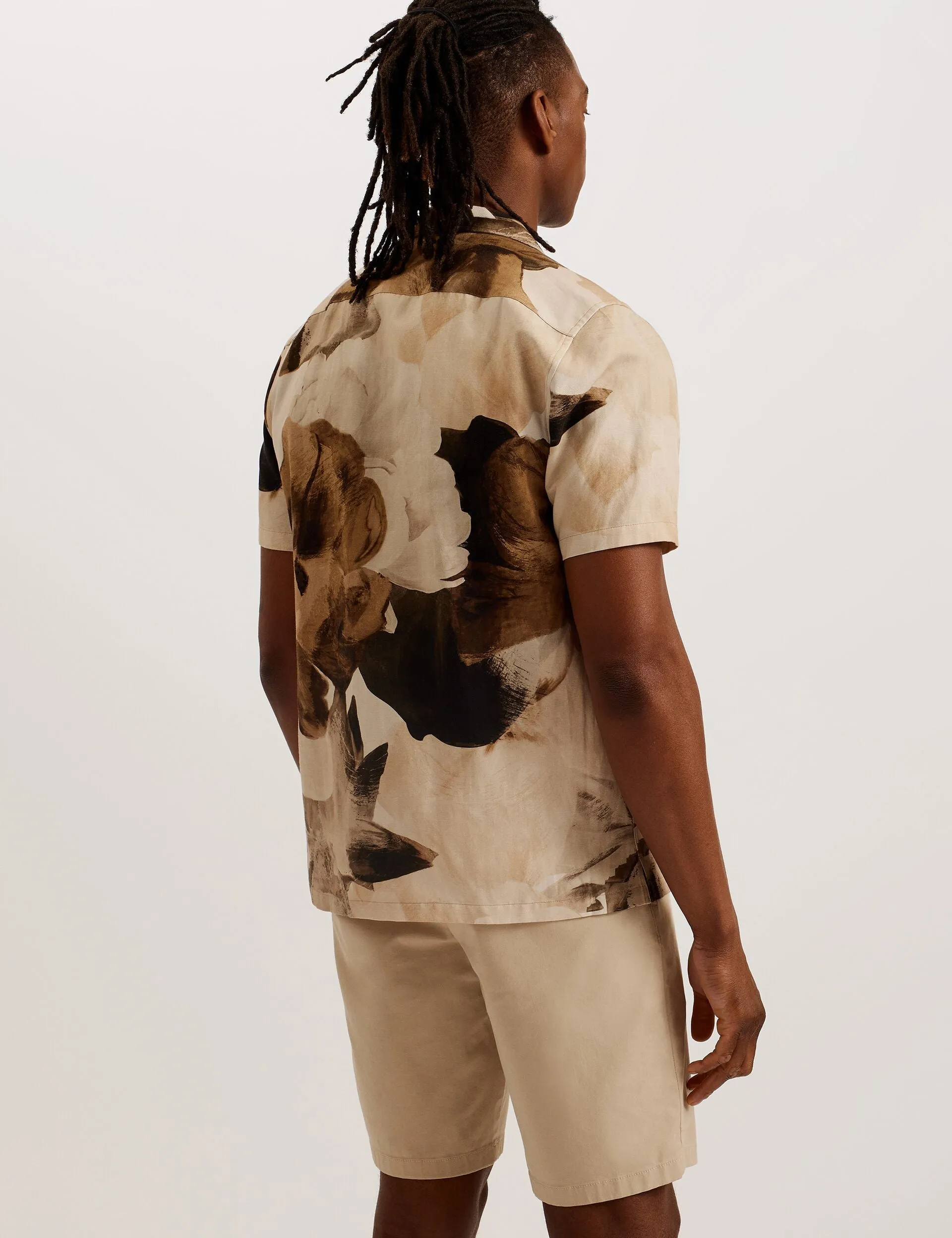 HENRIS | ECRU Everyday Fashion