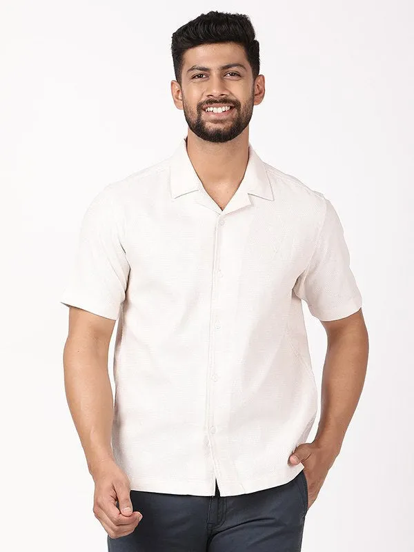 Men Solid Half Sleeve Cotton Shirt Seamless construction Minimalist fashion