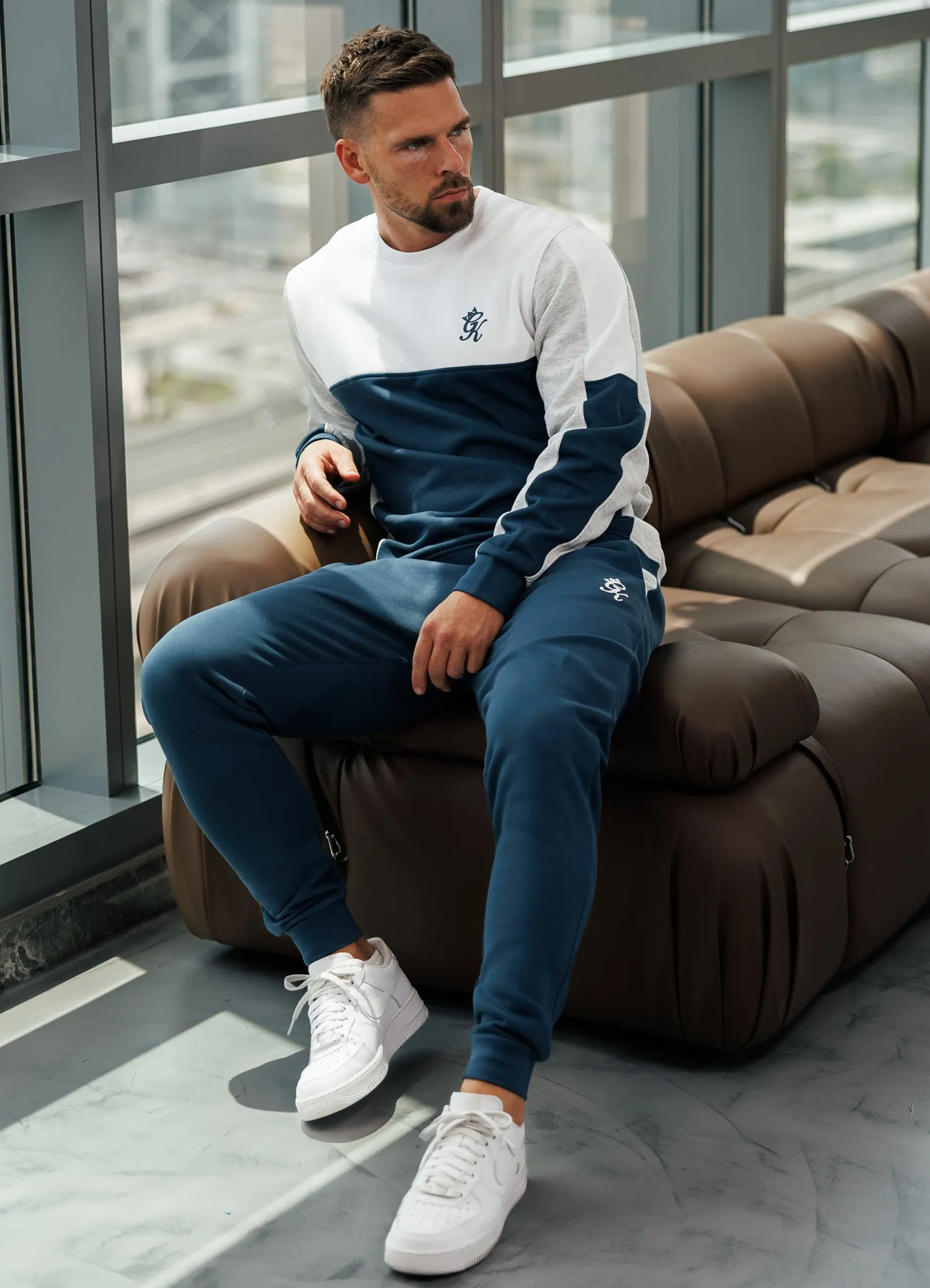 Gym King Contrast Panel Crew - Moonlight Blue/Snow Marl Relaxed Look product running suitability