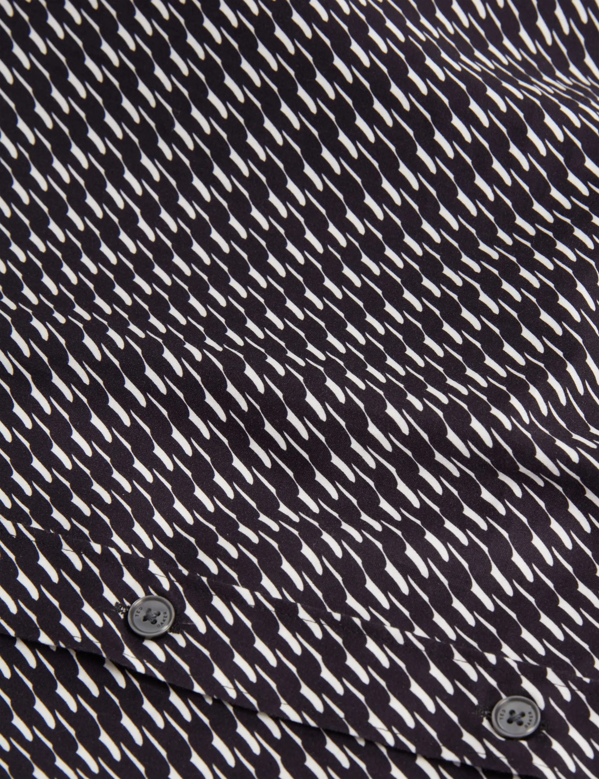 KRISTOV | BLACK Comfort-First Bold Graphics