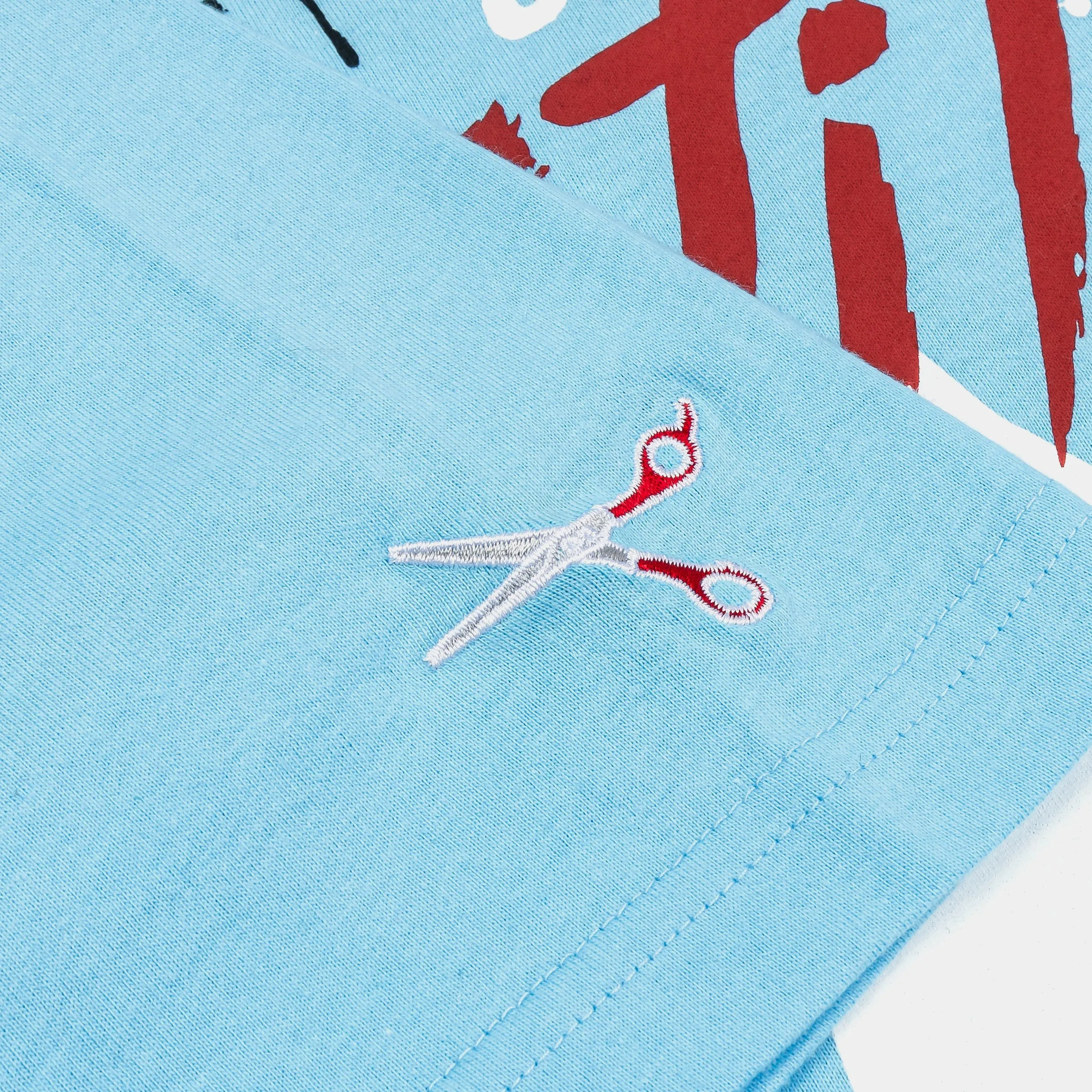 Soft and durable SP x Chucky Snitches Get Stitches Mens Short Sleeve Shirt (Blue/Red)