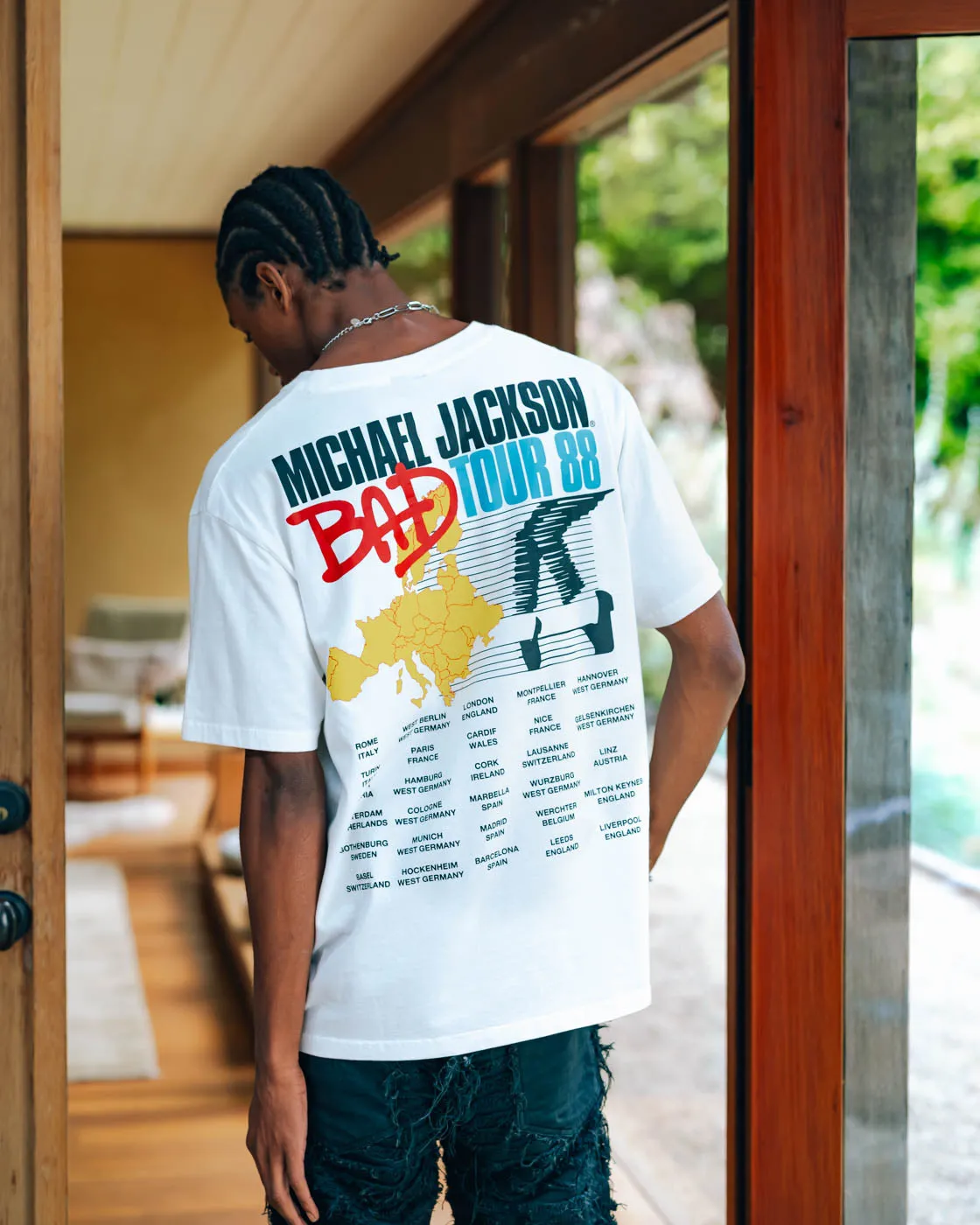 Roomy Waist Plus size clothing SP x Michael Jackson World Tour 88 Mens Short Sleeve Shirt (White)