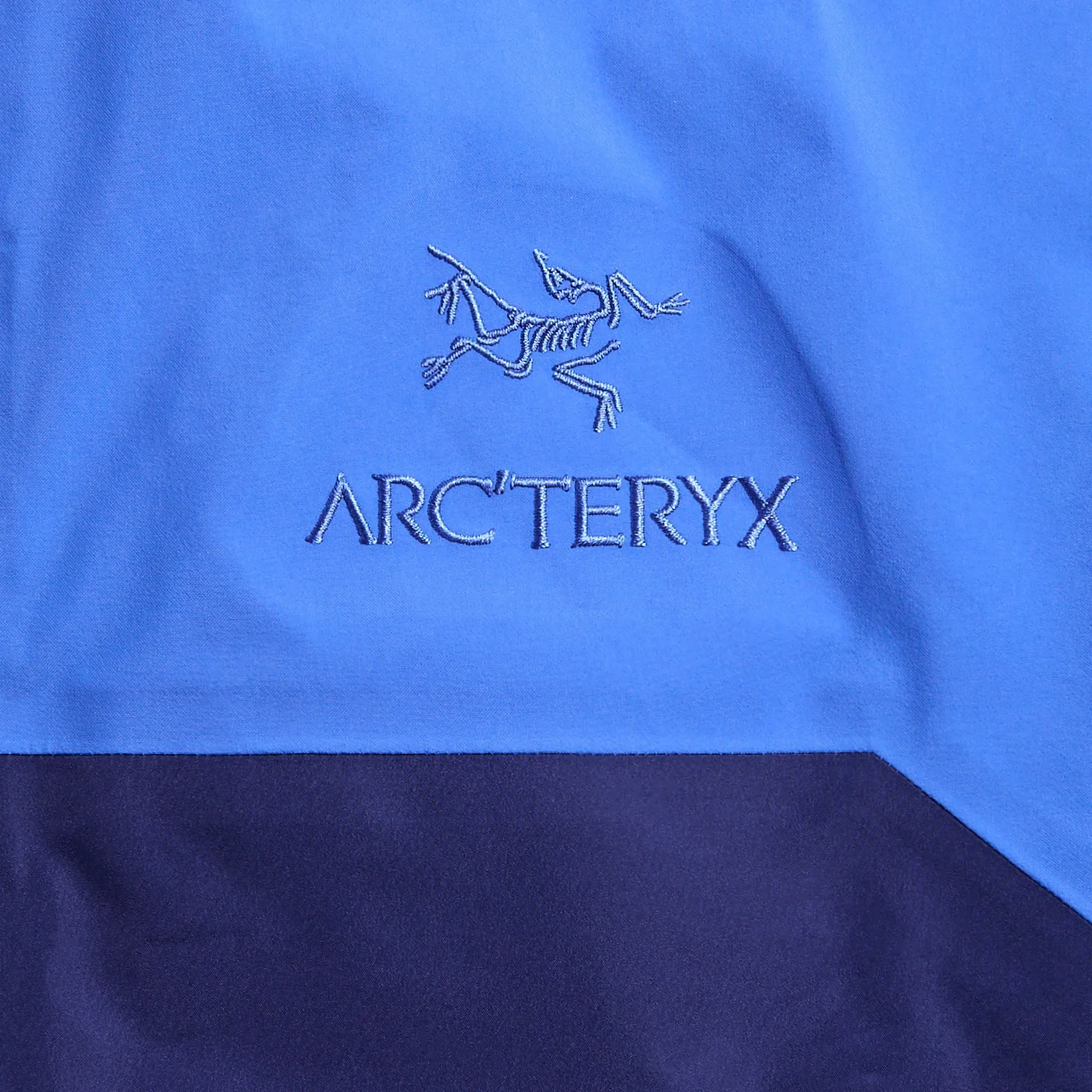 AdjustableHem Arc'teryx Beta AR Jacket - Electra / Soulsonic