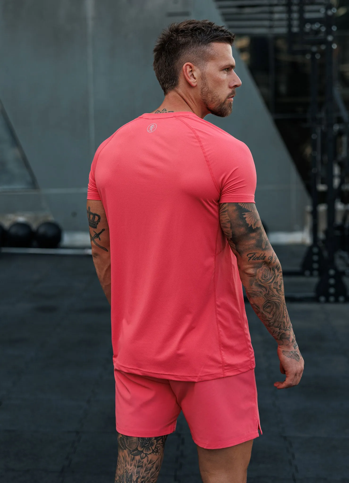 Chic Casual Wear Sleek Waistband Gym King Energy Tee - Coral