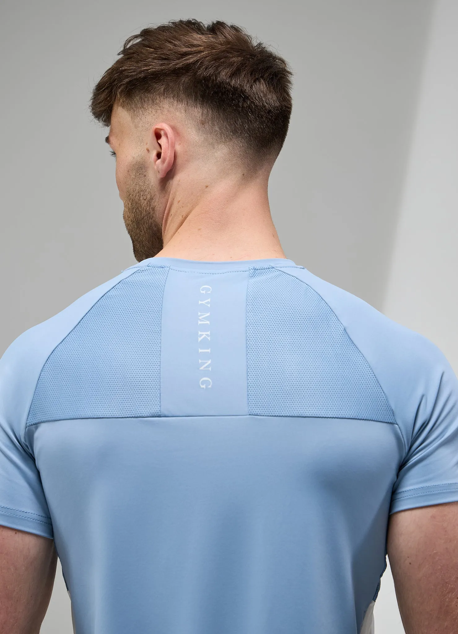 Minimalist purity Gym King Focus Woven Tee - Dusk Blue/White