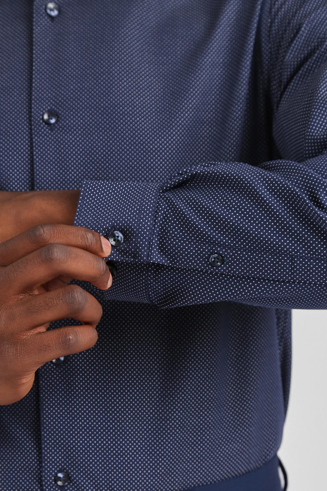 Fitted Shape ODAIR | NAVY