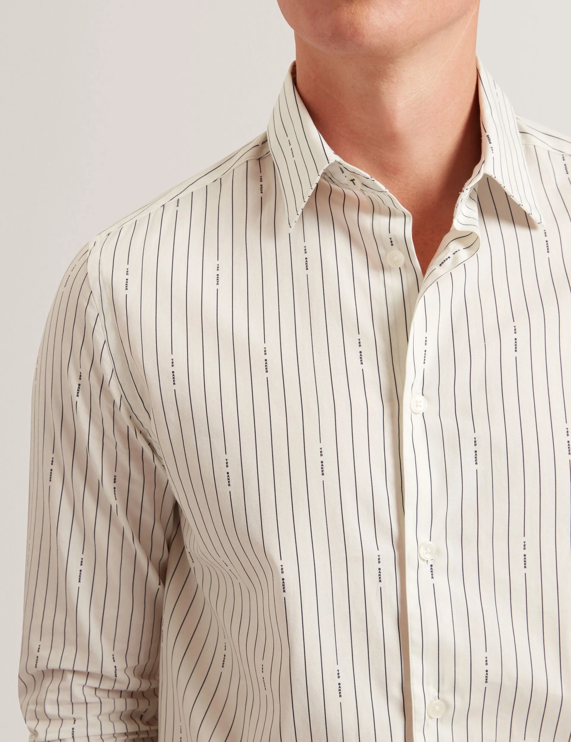 Striped Design HANGENT | ECRU