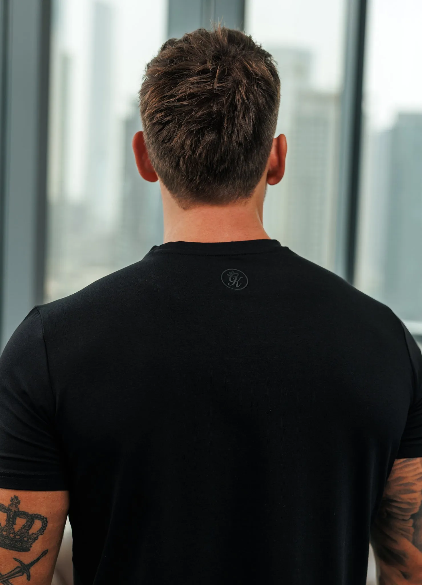 Embroidered Details Gym King Pro V2 Tee - Black