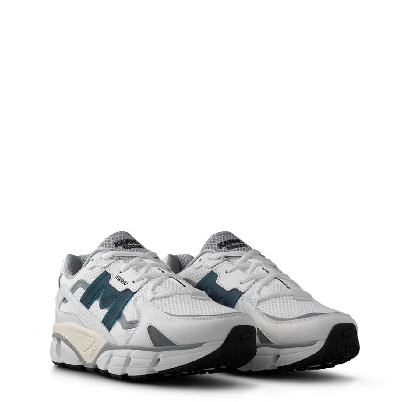 Smooth Inner Seams Karhu Super Fulcrum Trainer White / Deep Dive